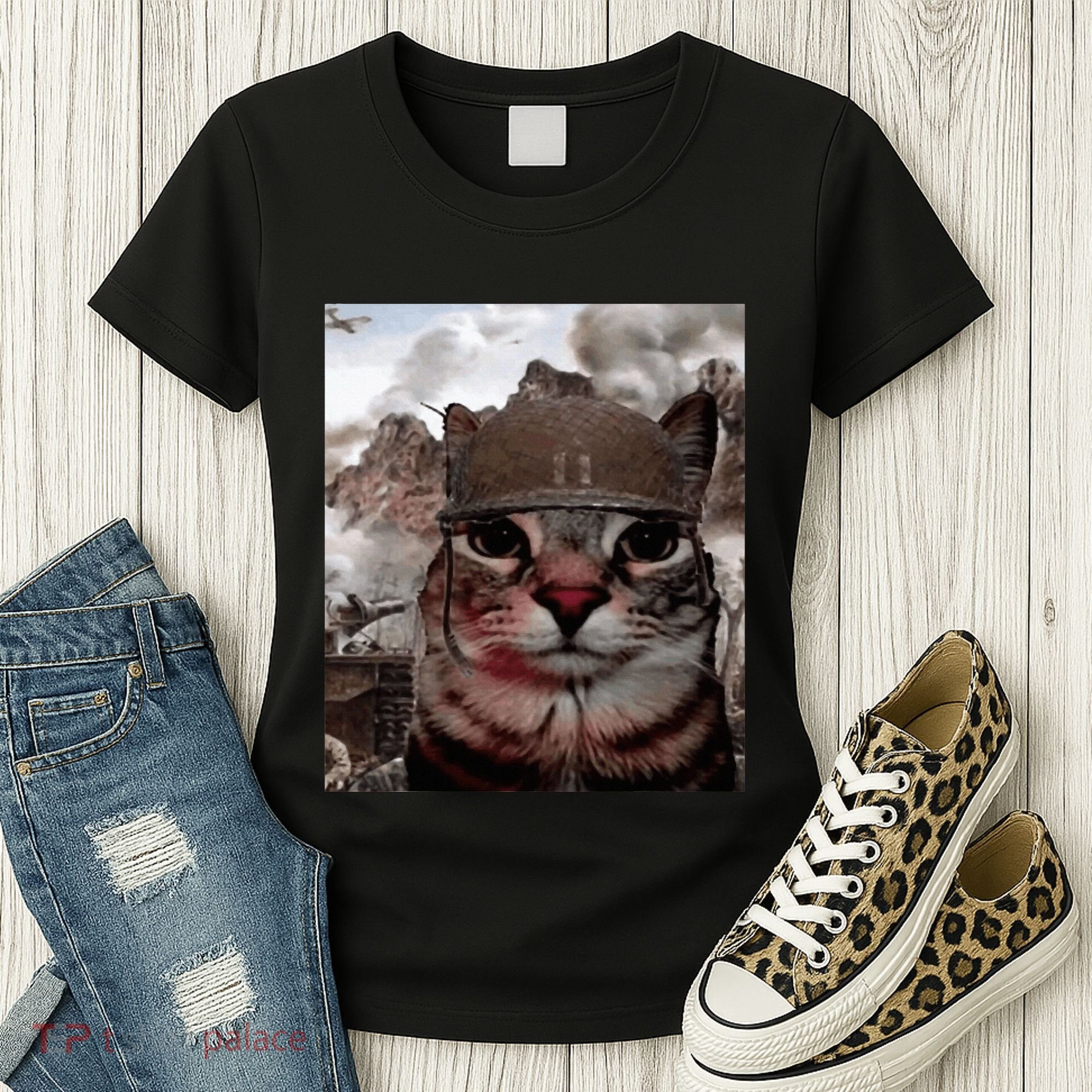 Thousand Yard Stare Funny Soldier Cat Meme In Battlefield Women's T-Shirt
