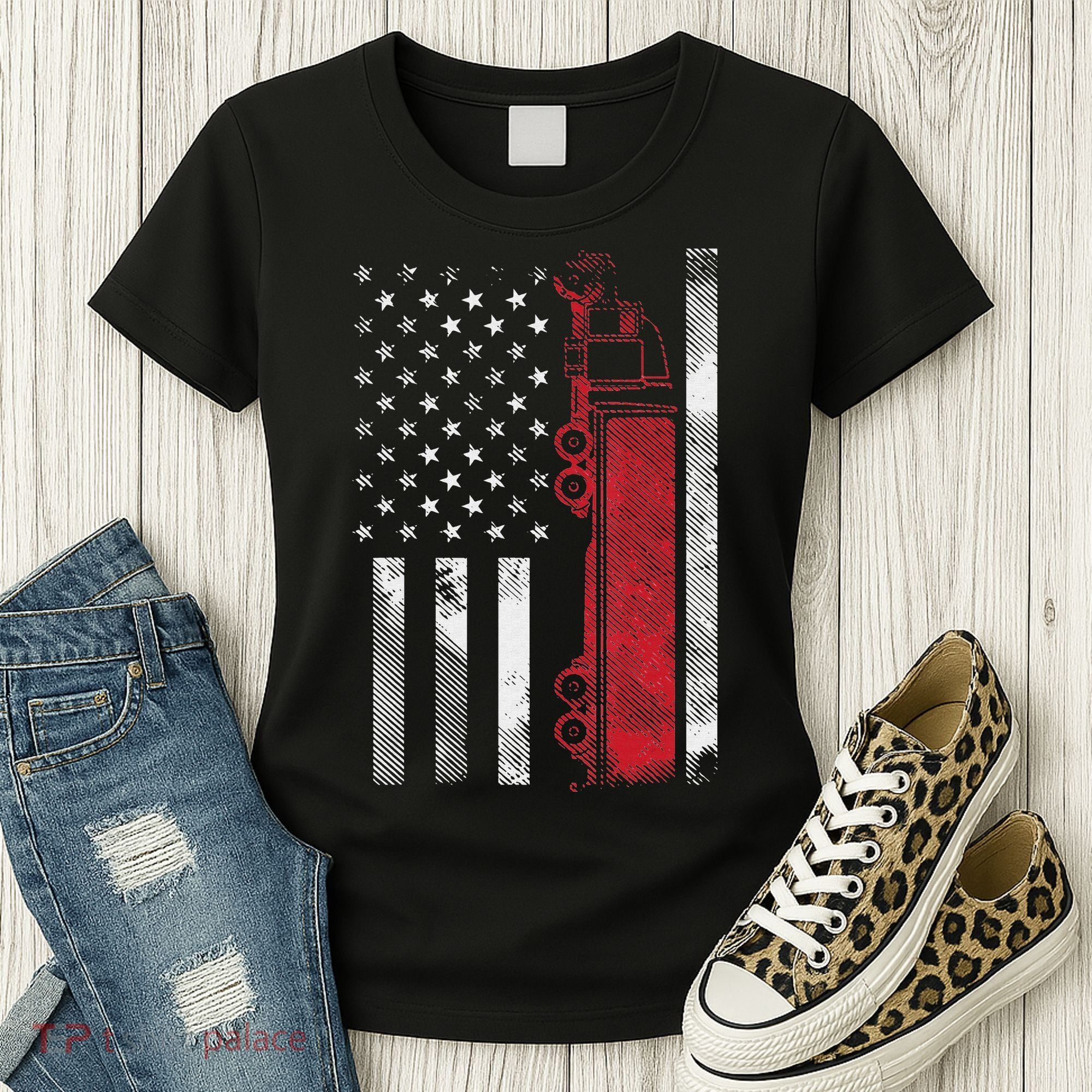 US American Flag Semi Truck Driver 18 Wheeler Trucker Gift Women's T-Shirt