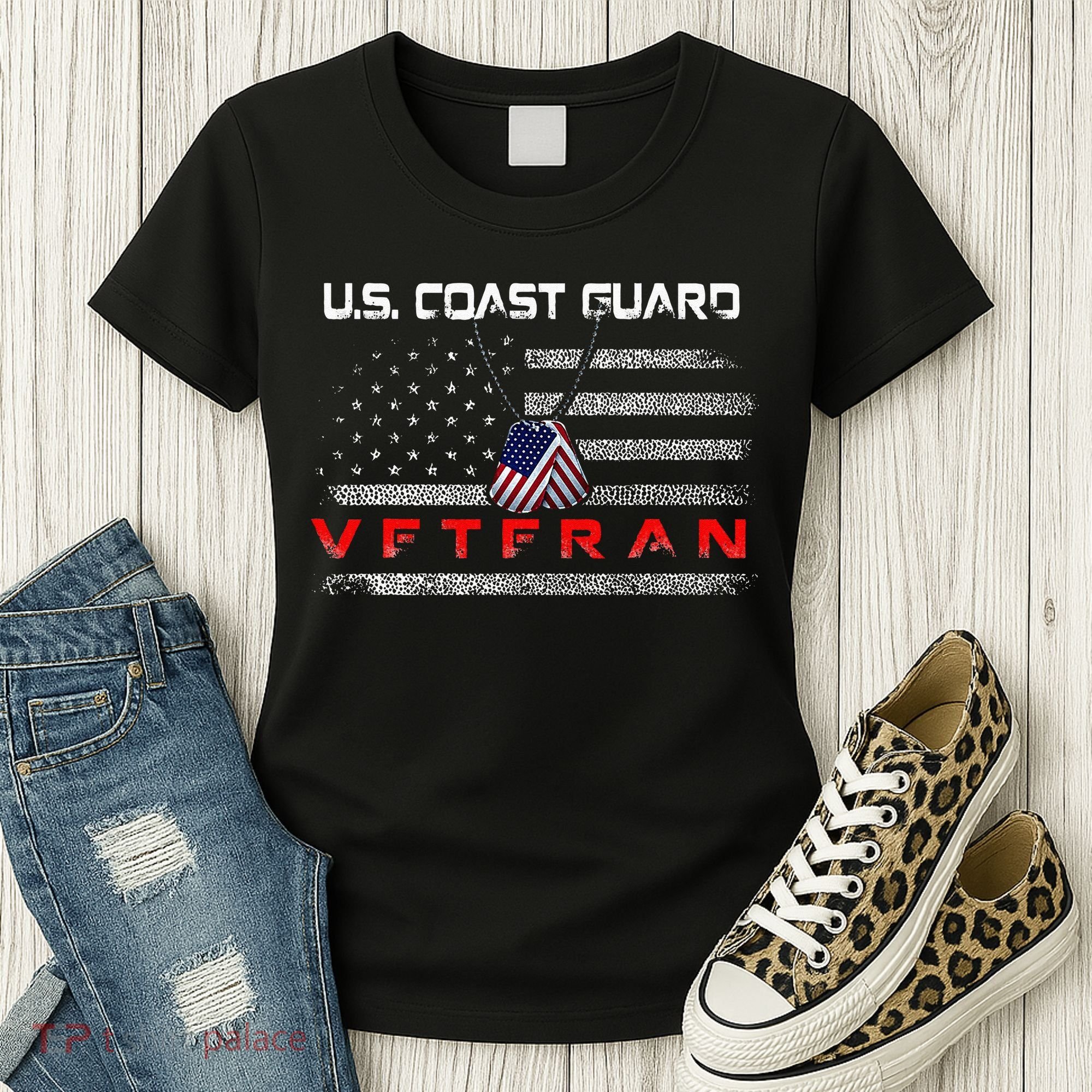 Us Coast Guard Veteran Veteran Flag Women's T-Shirt