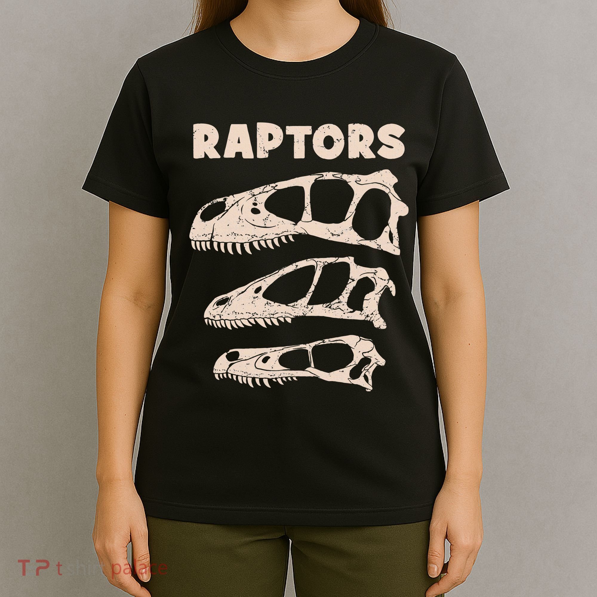 Utahraptor Deinonychus Velociraptor Skull Fossil Hunter T-Shirt