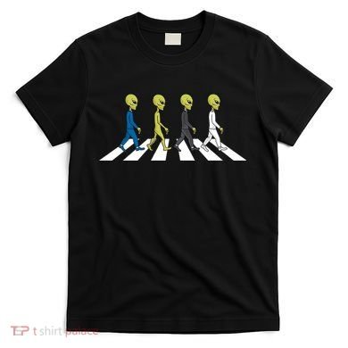 Ufo Extraterrestrial Crossing Alien T-Shirt