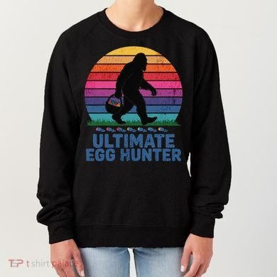 Ultimate Egg Hunter  Retro Bigfoot Easter Women's Sweatshirt