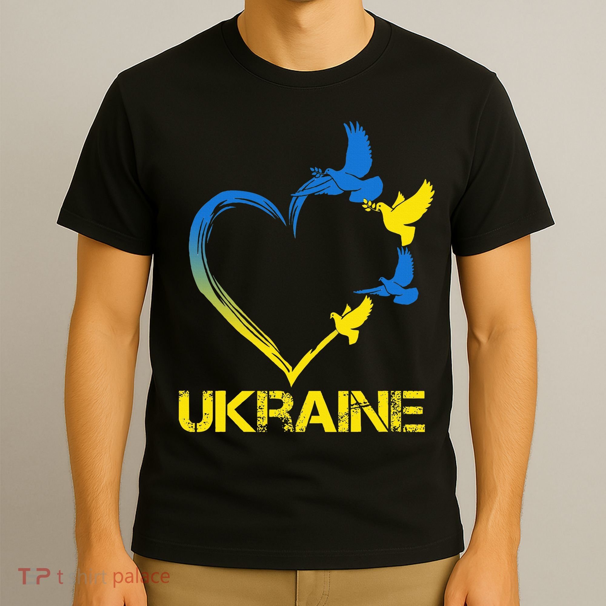 Ukraine Flag Heart Vintage Ukrainian Lovers Ukraine T-Shirt