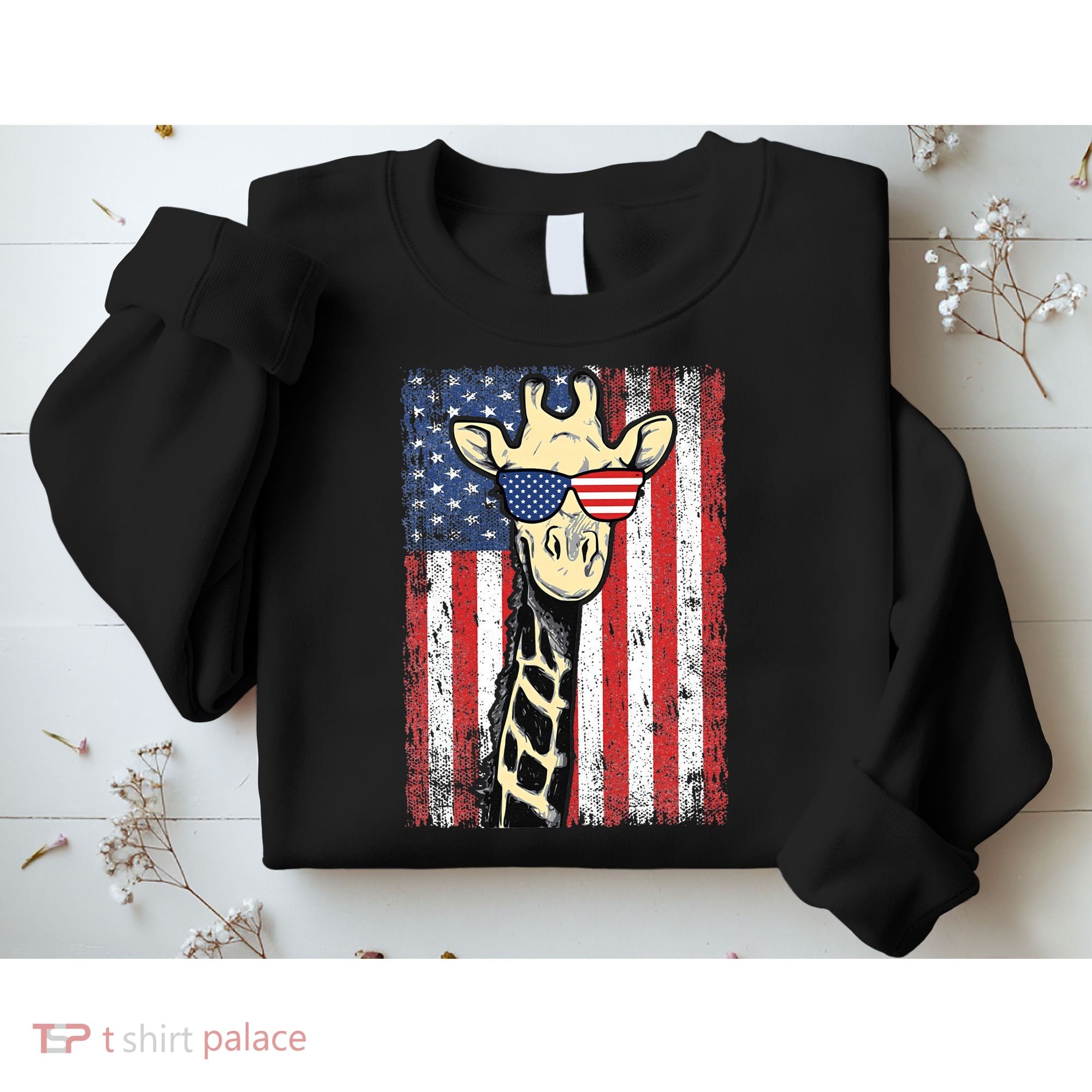 USA Flag Patriotic Giraffe Sunglasses Funny Animal Lover Sweatshirt