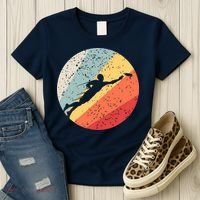Ultimate Frisbee Retro Distressed Women's T-Shirt thumb 3