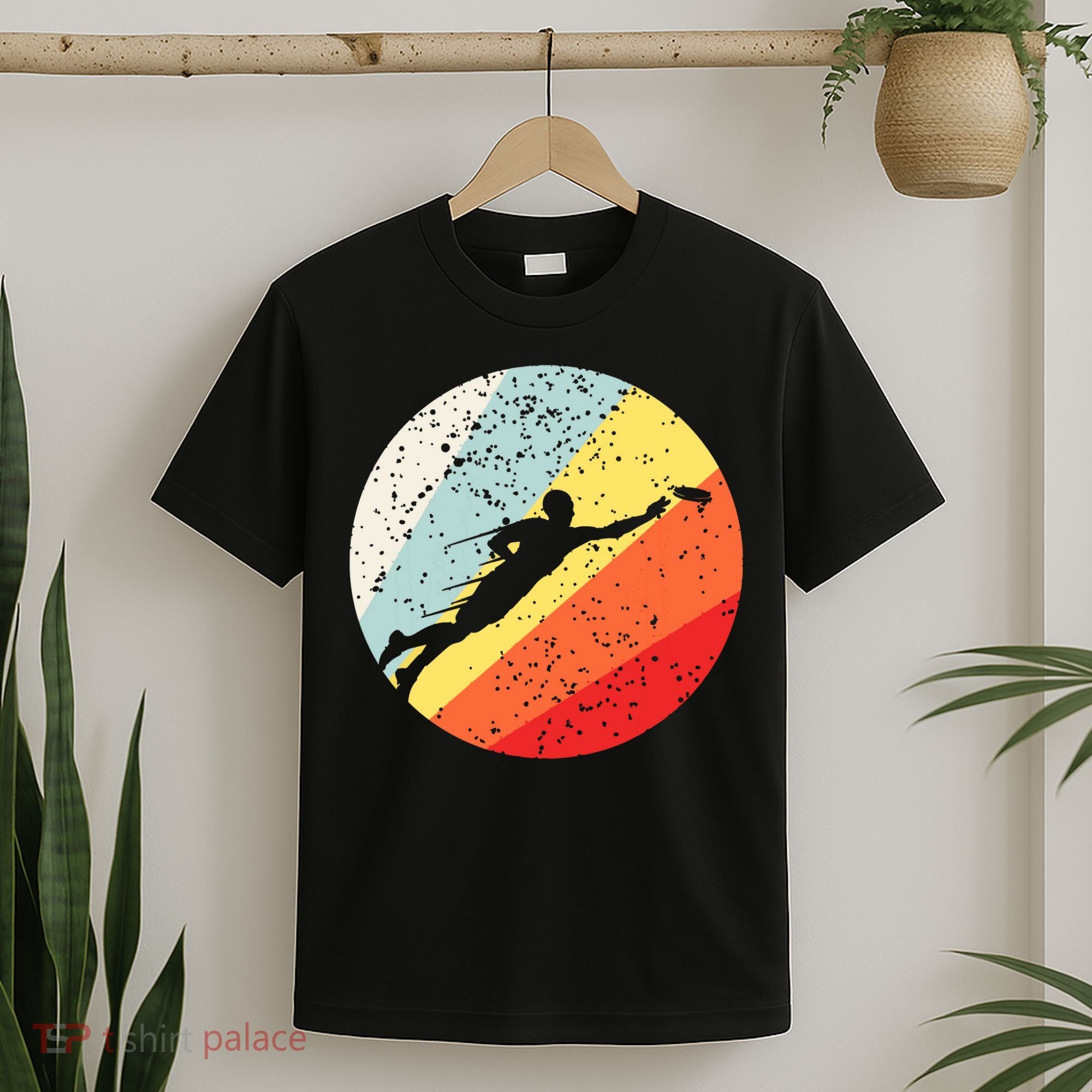 Ultimate Frisbee Retro Distressed T-Shirt