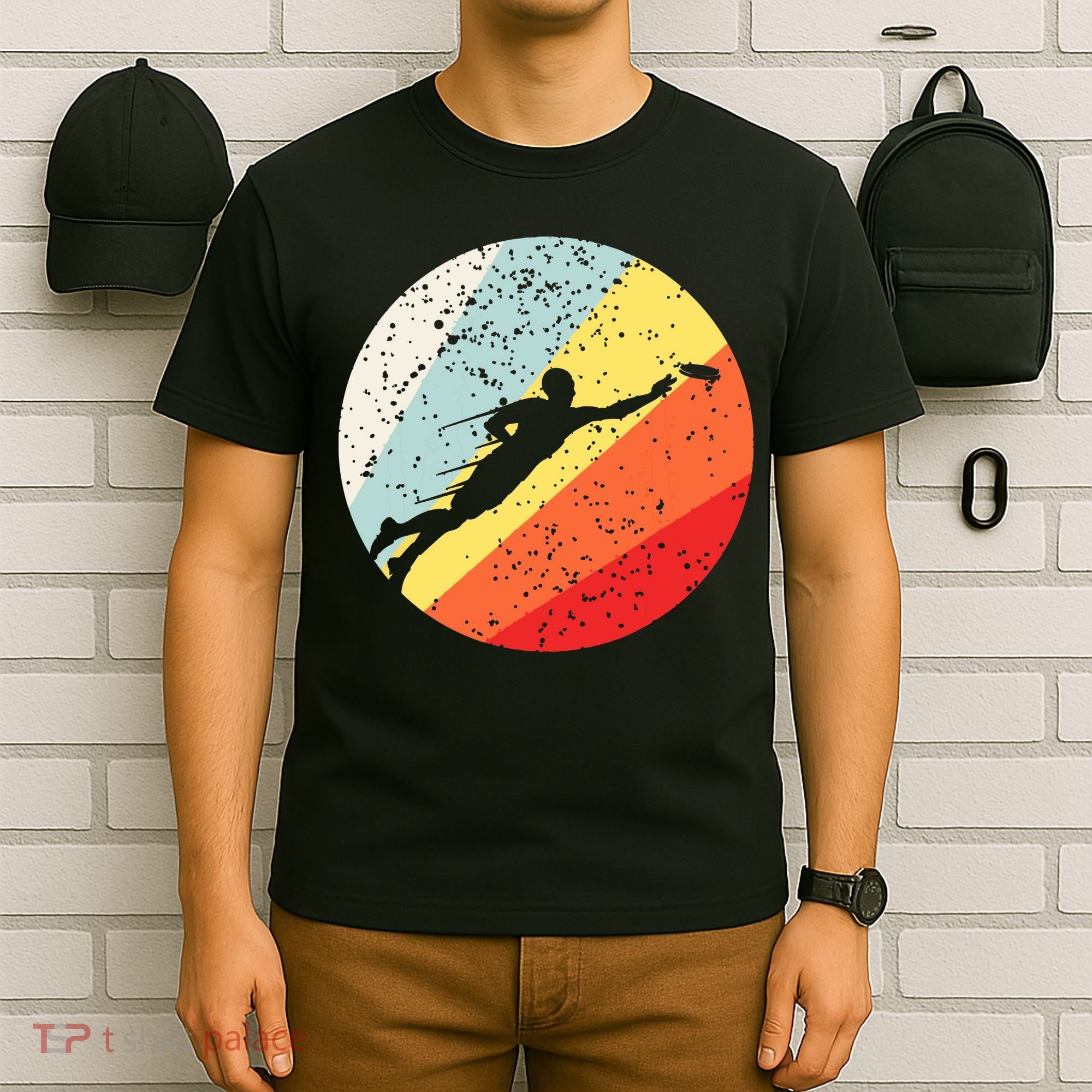 Ultimate Frisbee Retro Distressed T-Shirt