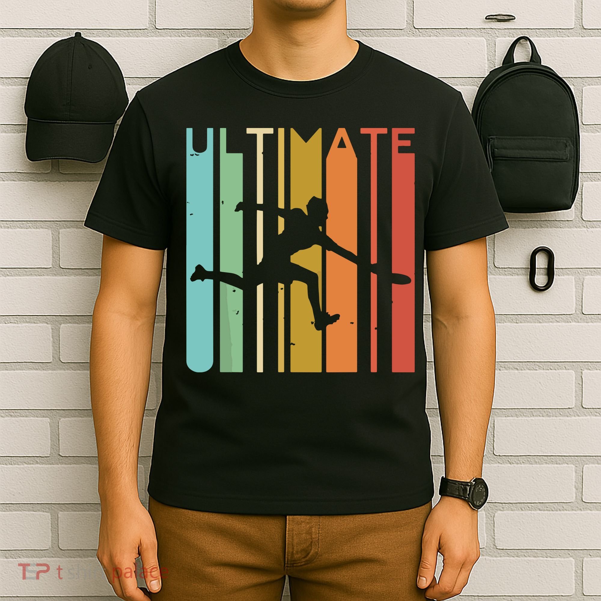 Ultimate Frisbee Retro Player Flying Disc Throwing T-Shirt