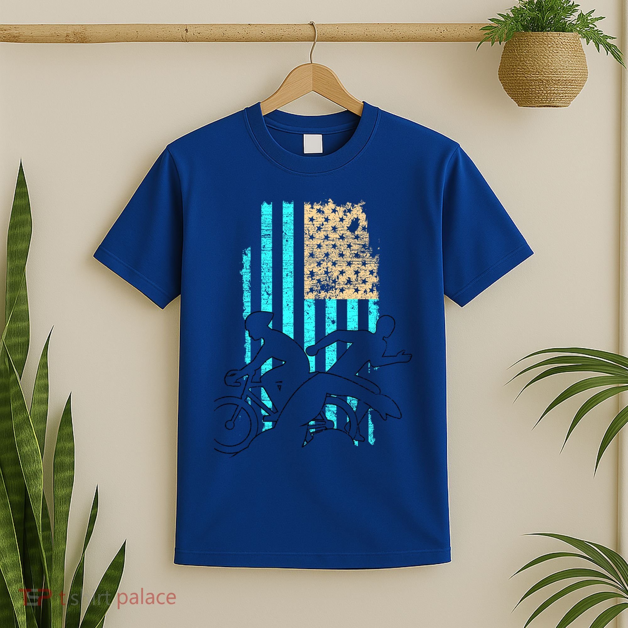 Usa Flag Triathlon Great Gift Swim Bike Run T-Shirt