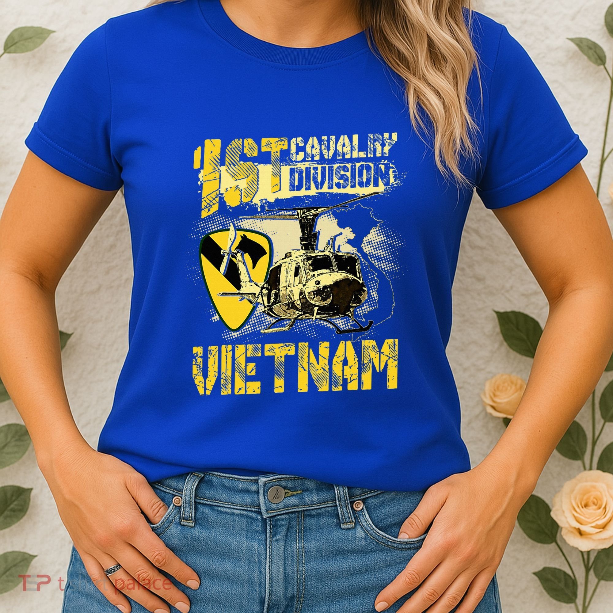 Uh1 Huey Helicopter 1st Cavalry Division Vietnam Veteran Women's T-Shirt