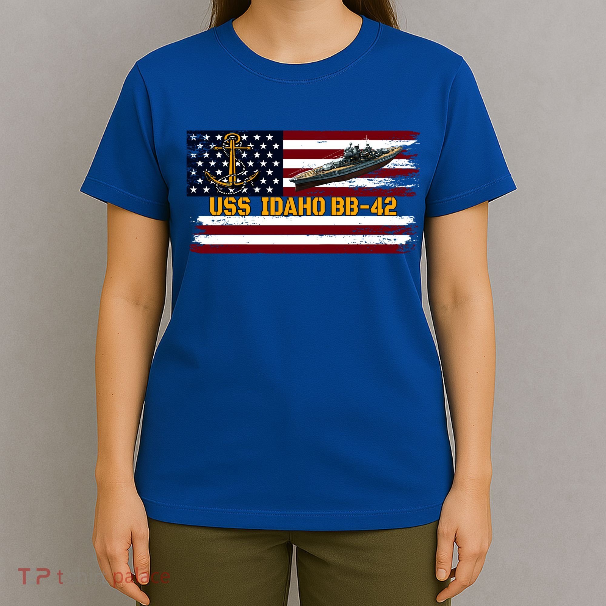 Uss Idaho Bbgift42 Ww2 Battleship Warship Veterans Day Father's Cool Gift T-Shirt