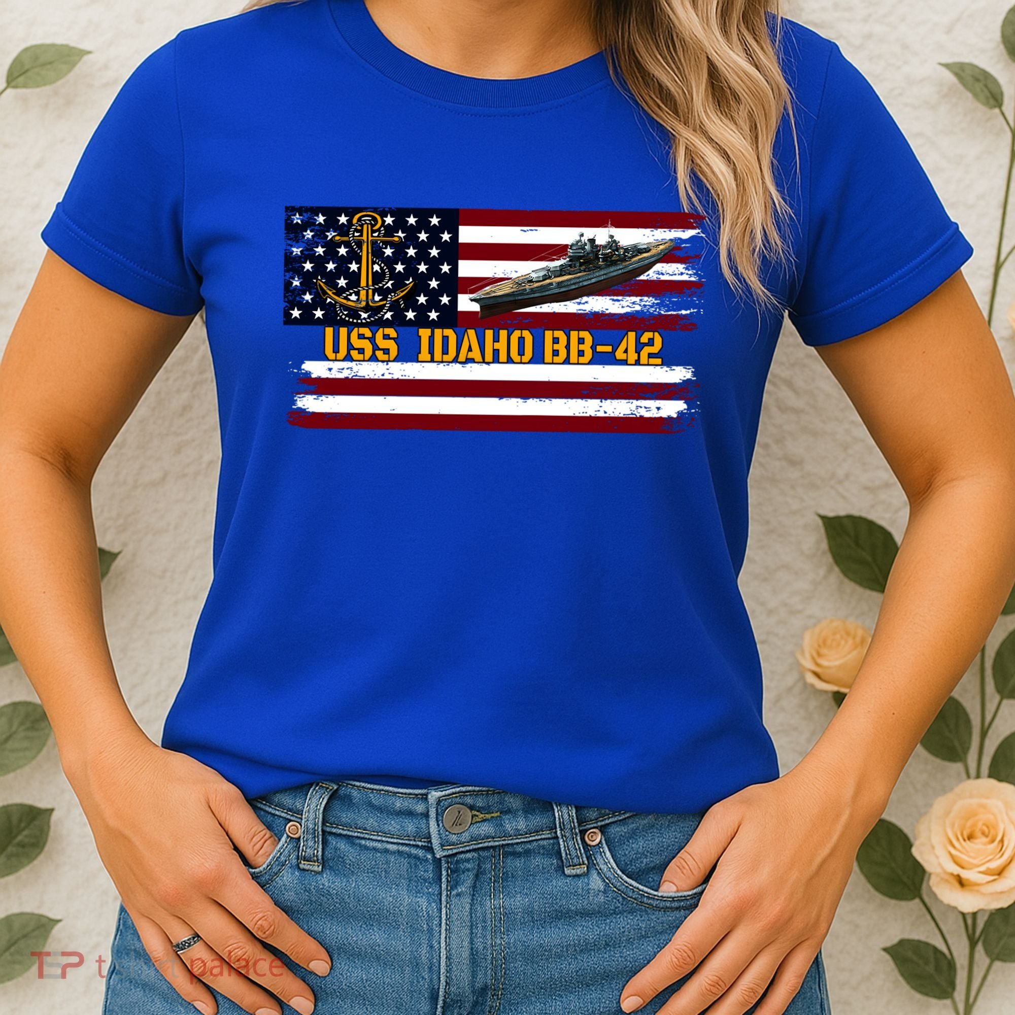 Uss Idaho Bbgift42 Ww2 Battleship Warship Veterans Day Father's Cool Gift Women's T-Shirt