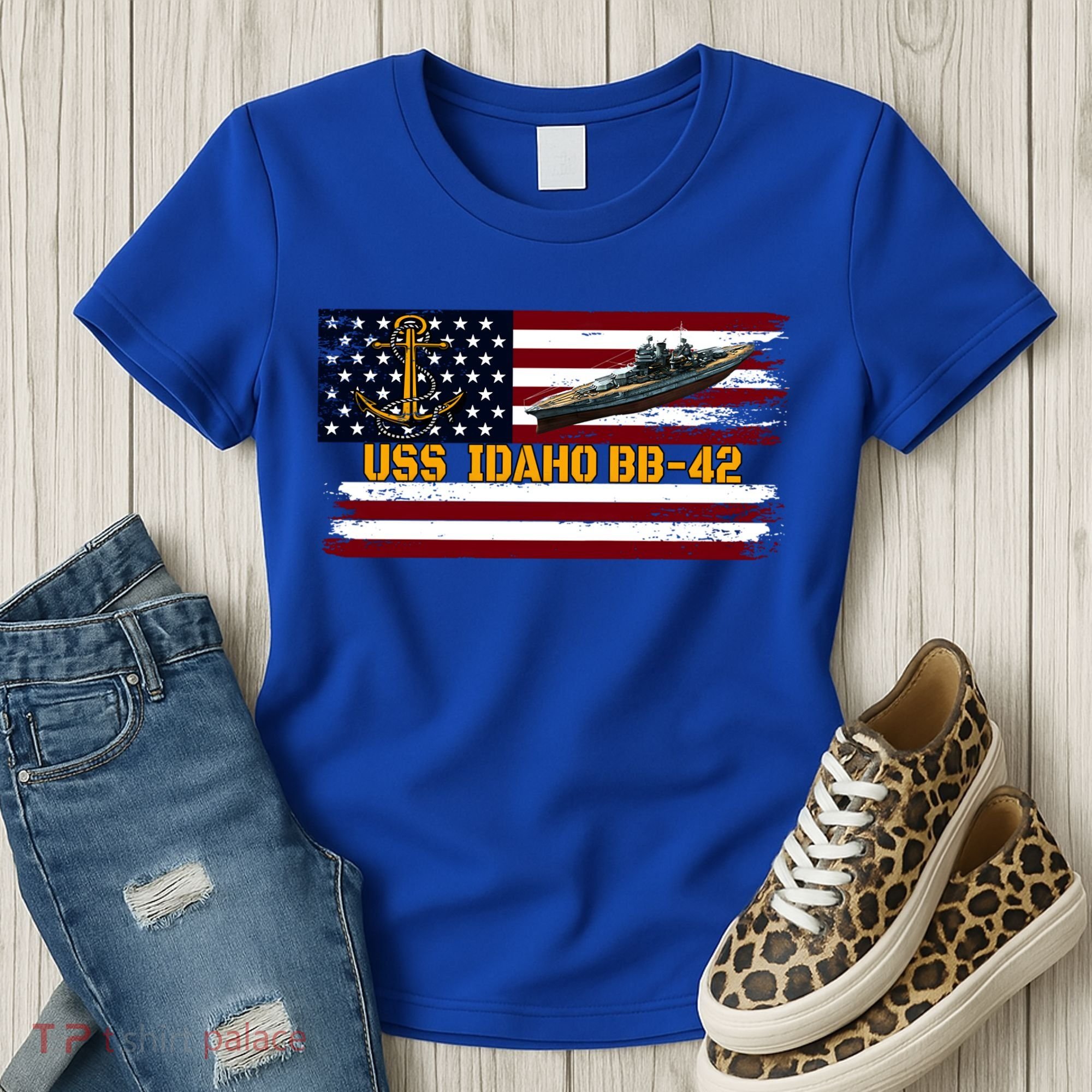 Uss Idaho Bbgift42 Ww2 Battleship Warship Veterans Day Father's Cool Gift Women's T-Shirt