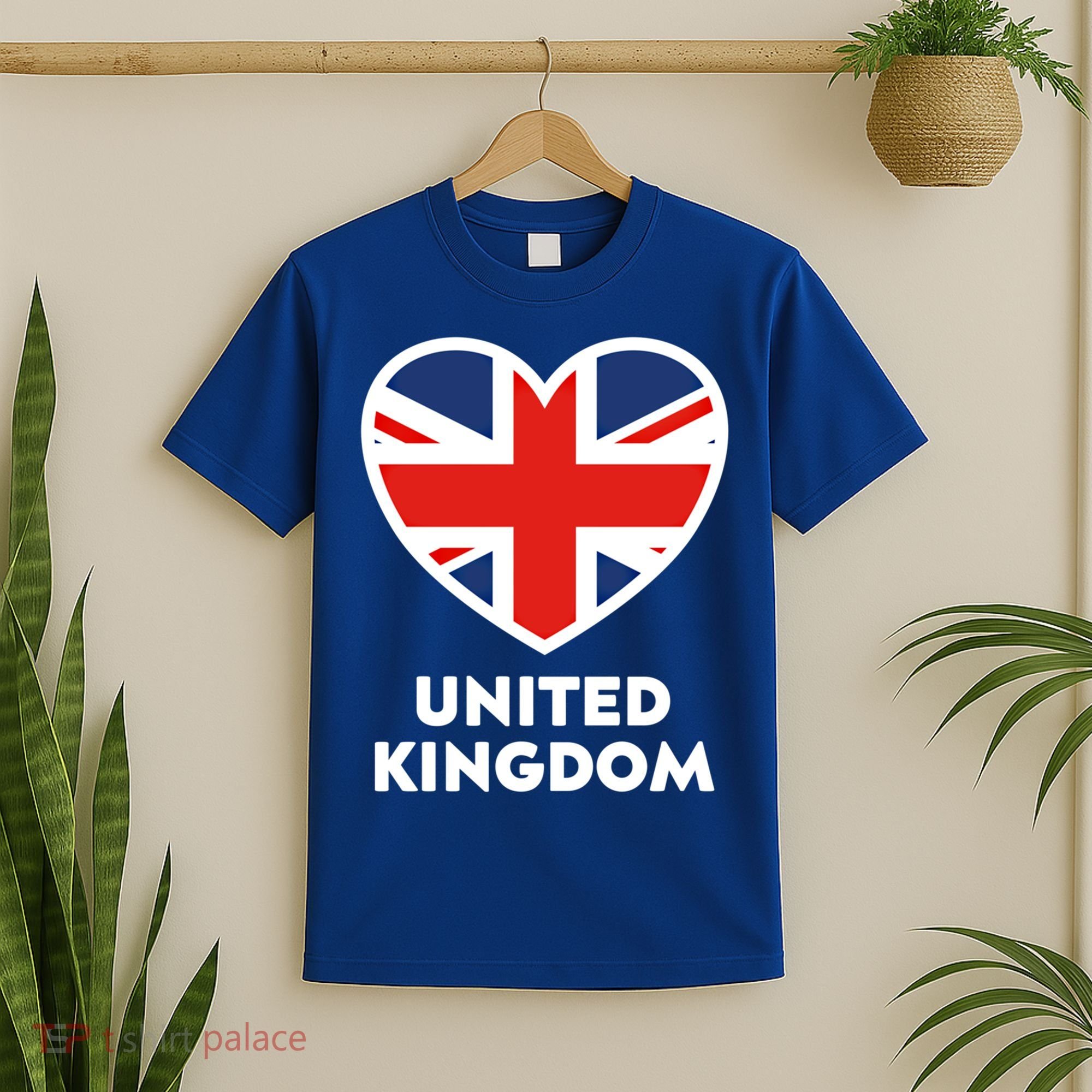 United Kingdom Flag Heart Shaped England Union Jack Great Gift T-Shirt