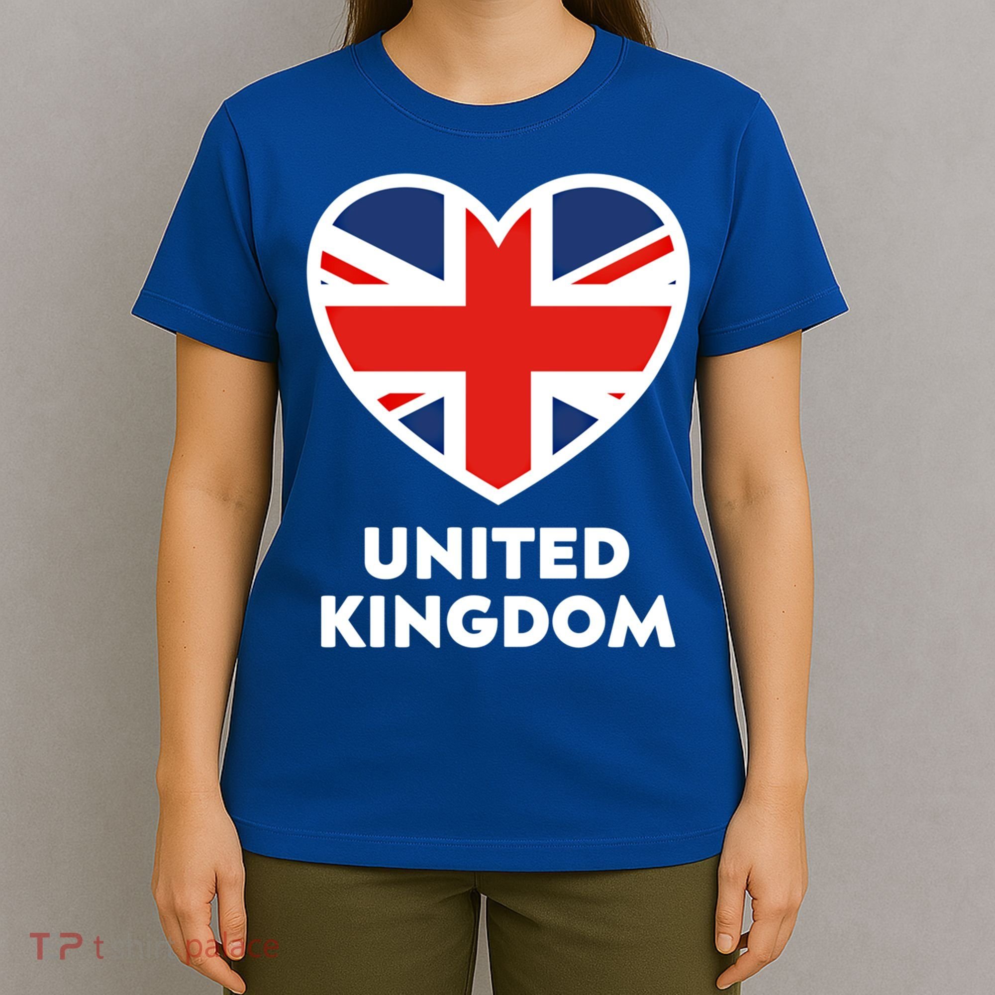 United Kingdom Flag Heart Shaped England Union Jack Great Gift T-Shirt