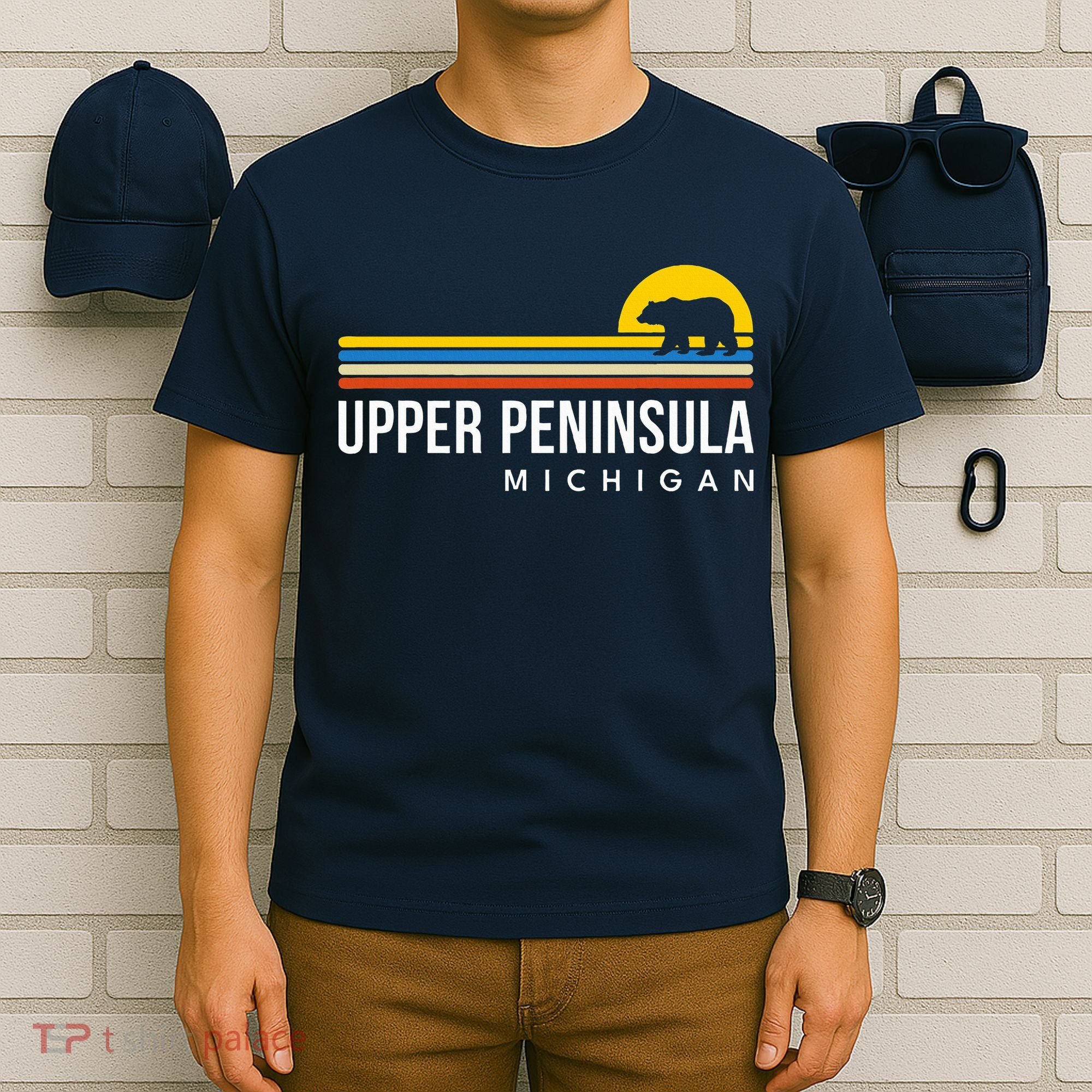 Upper Peninsula Michigan Mi Bear Vintage Retro Souvenirs T-Shirt