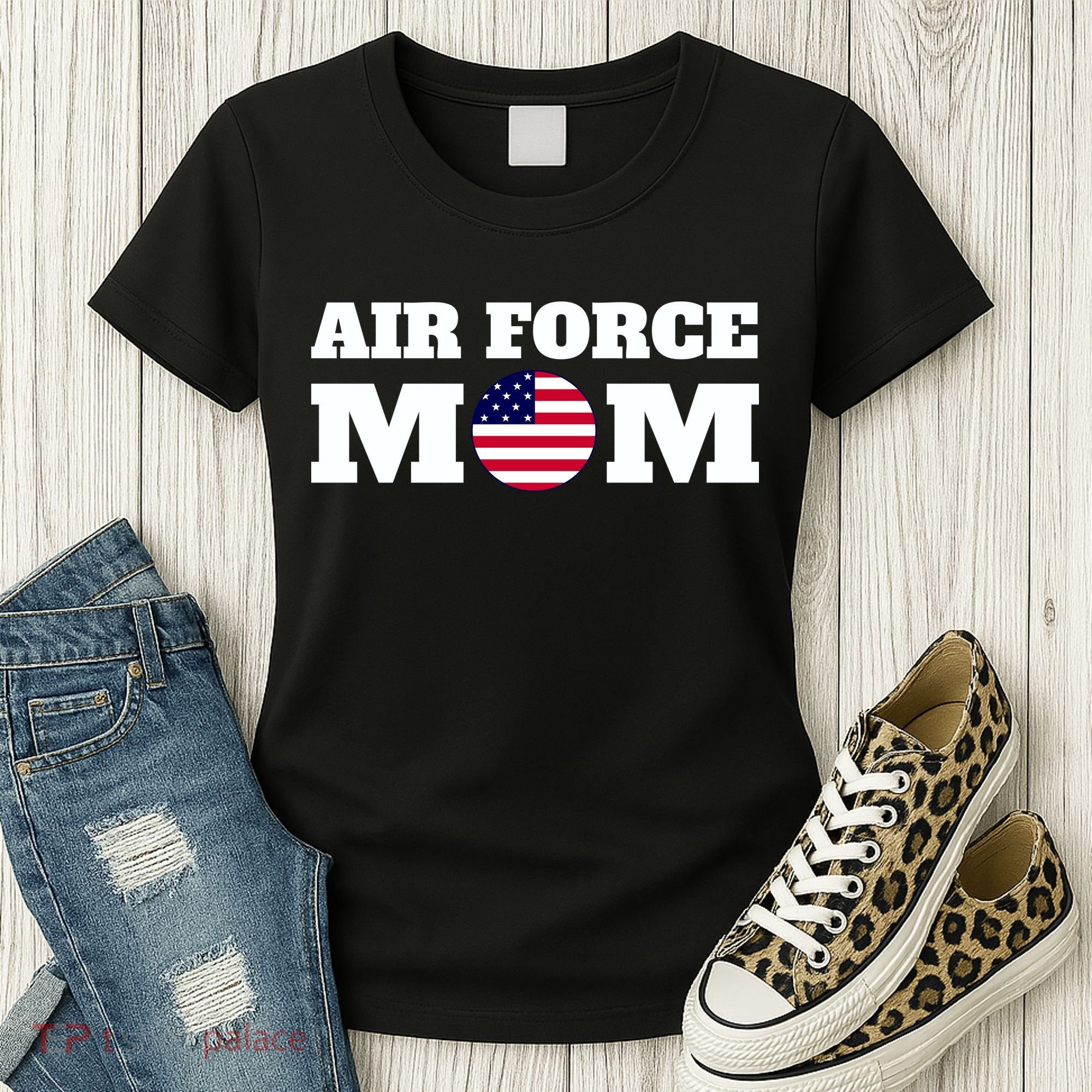 USA Air Force Mom Women's T-Shirt