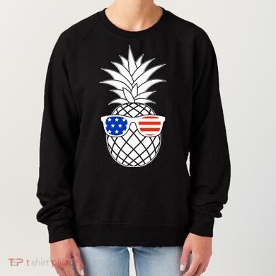 USA Pineapple With Sunglasses Women's Sweatshirt