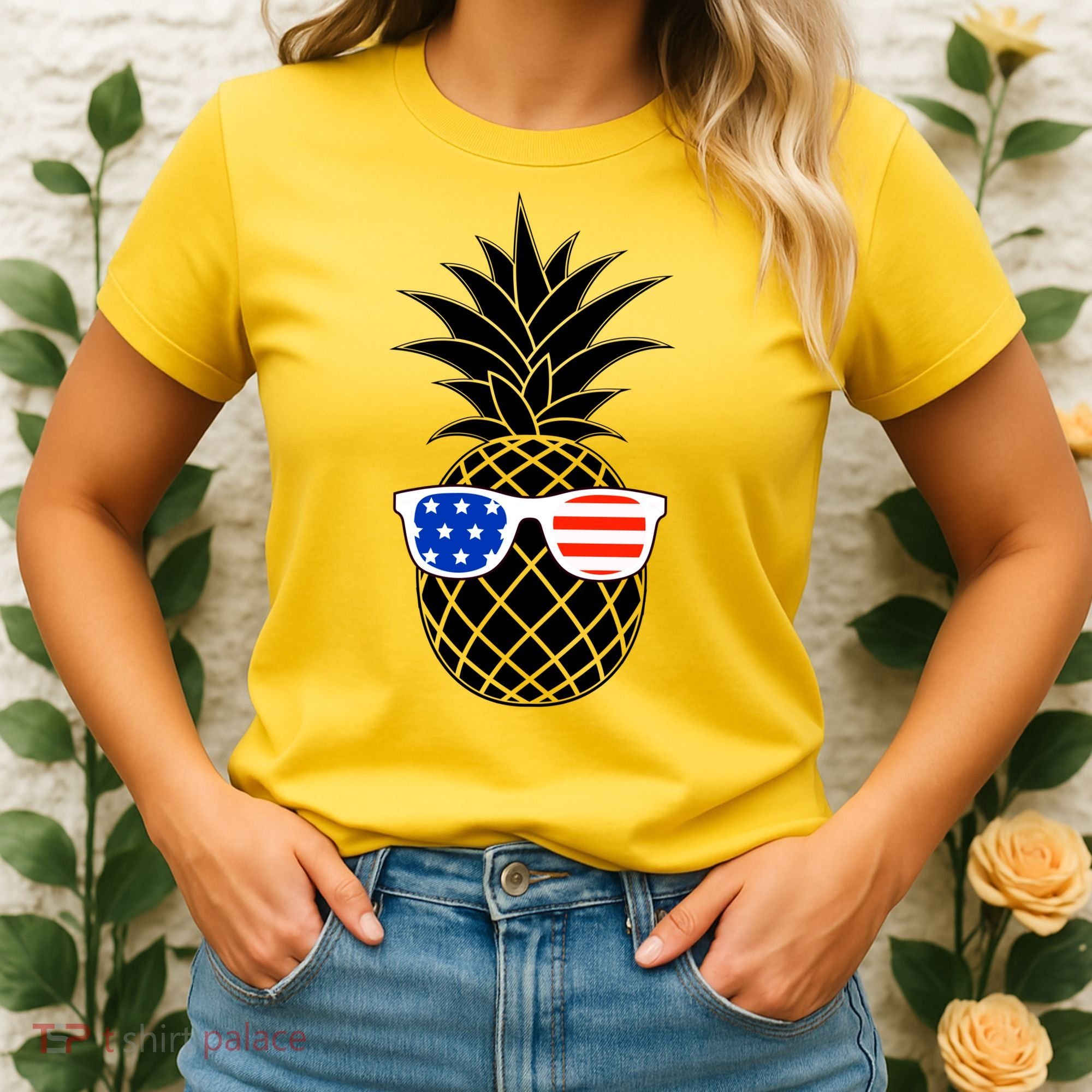 USA Pineapple With Sunglasses Women's T-Shirt