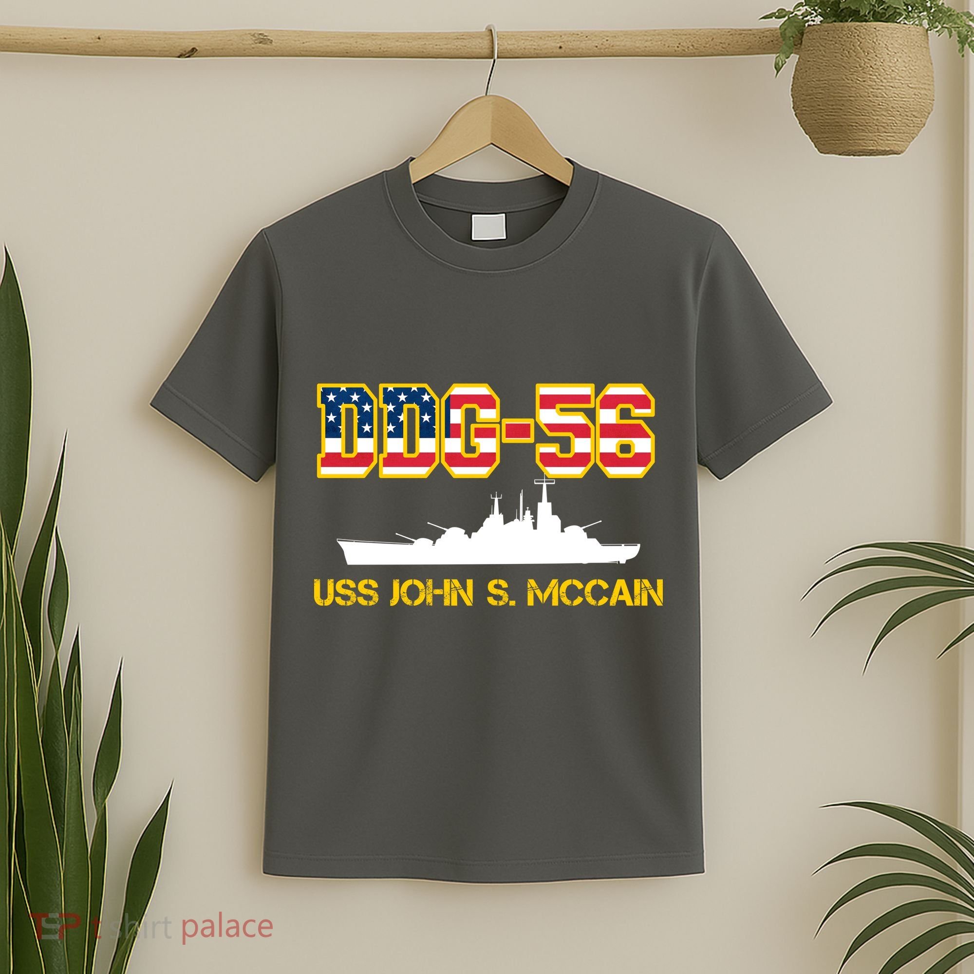 USS John McCain DDG-56 USA Flag T-Shirt