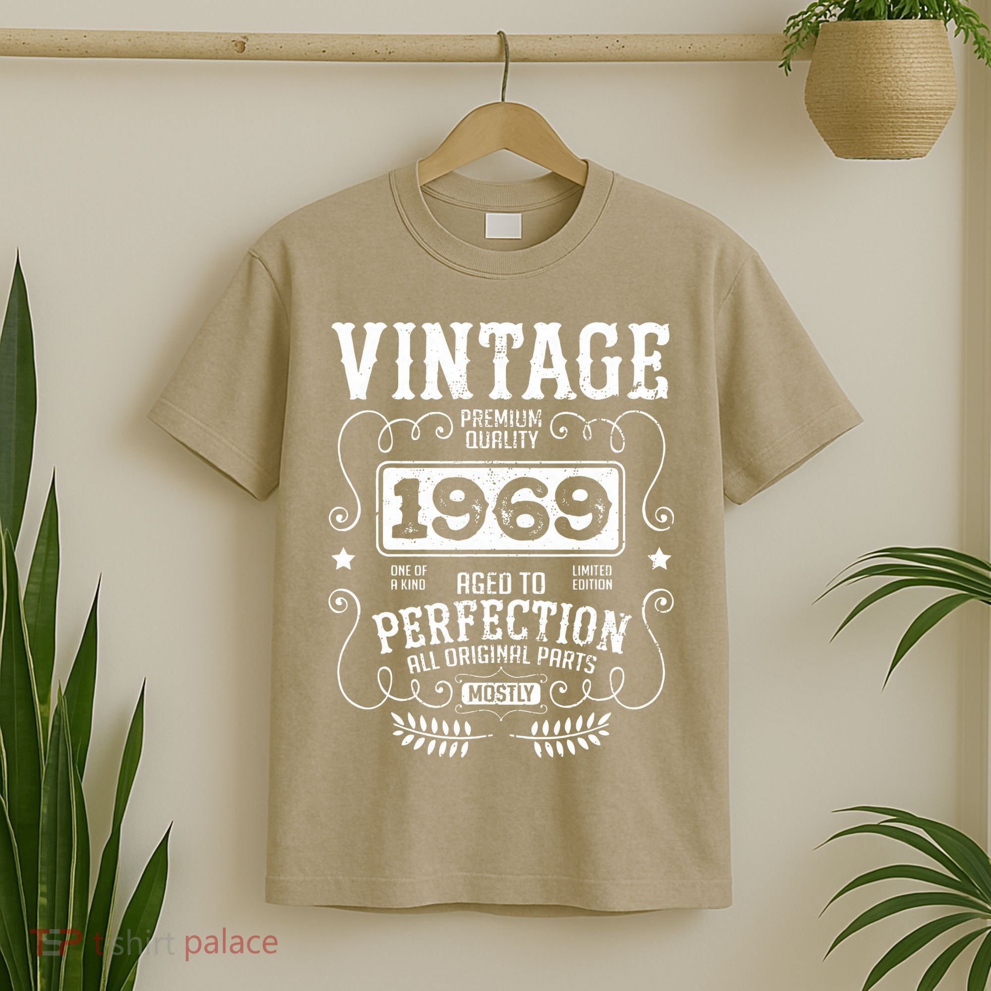 VINTAGE 1969 Birth Year Birthday Funny Quotes Retro Graphic T-Shirt