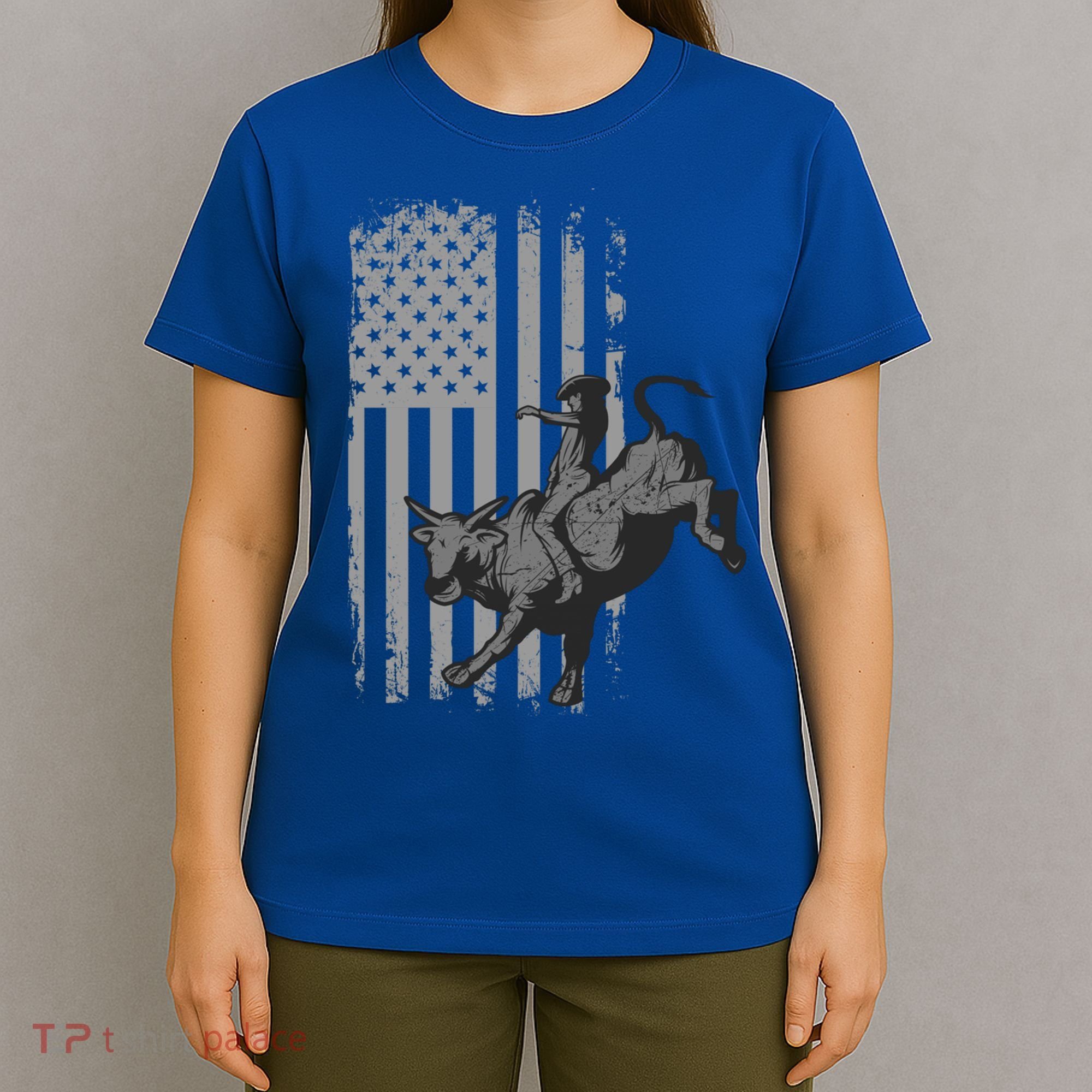Vintage American Flag Bucking Bull Riding Patriotism Rodeo Cute Gift T-Shirt