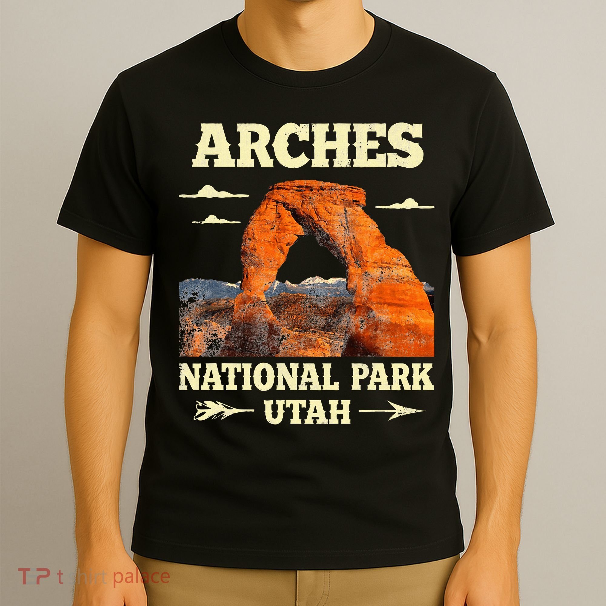 Vintage Arches National Park Retro T-Shirt