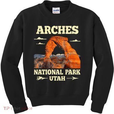 Vintage Arches National Park Retro Kids Sweatshirt