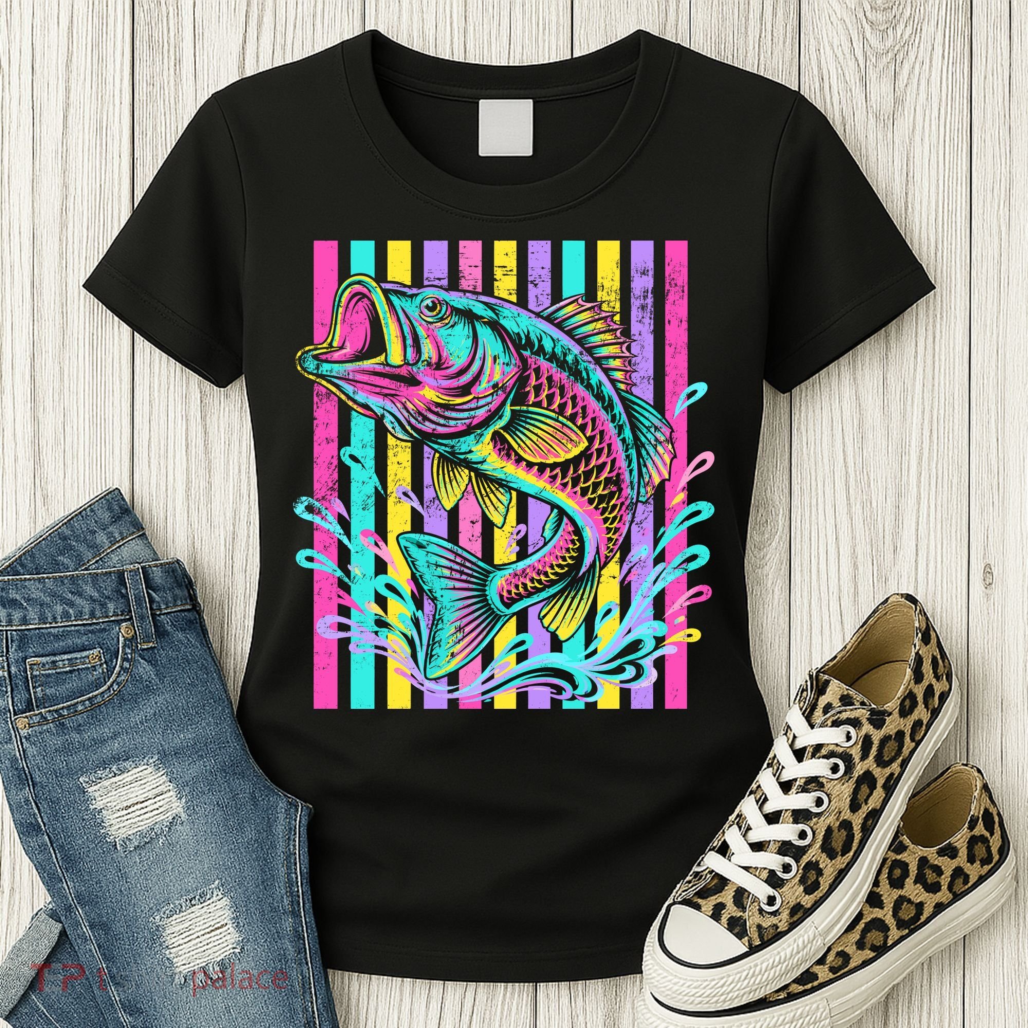Vibrant Bass Fish Striped Retro Summer Beach Fishing Women's T-Shirt