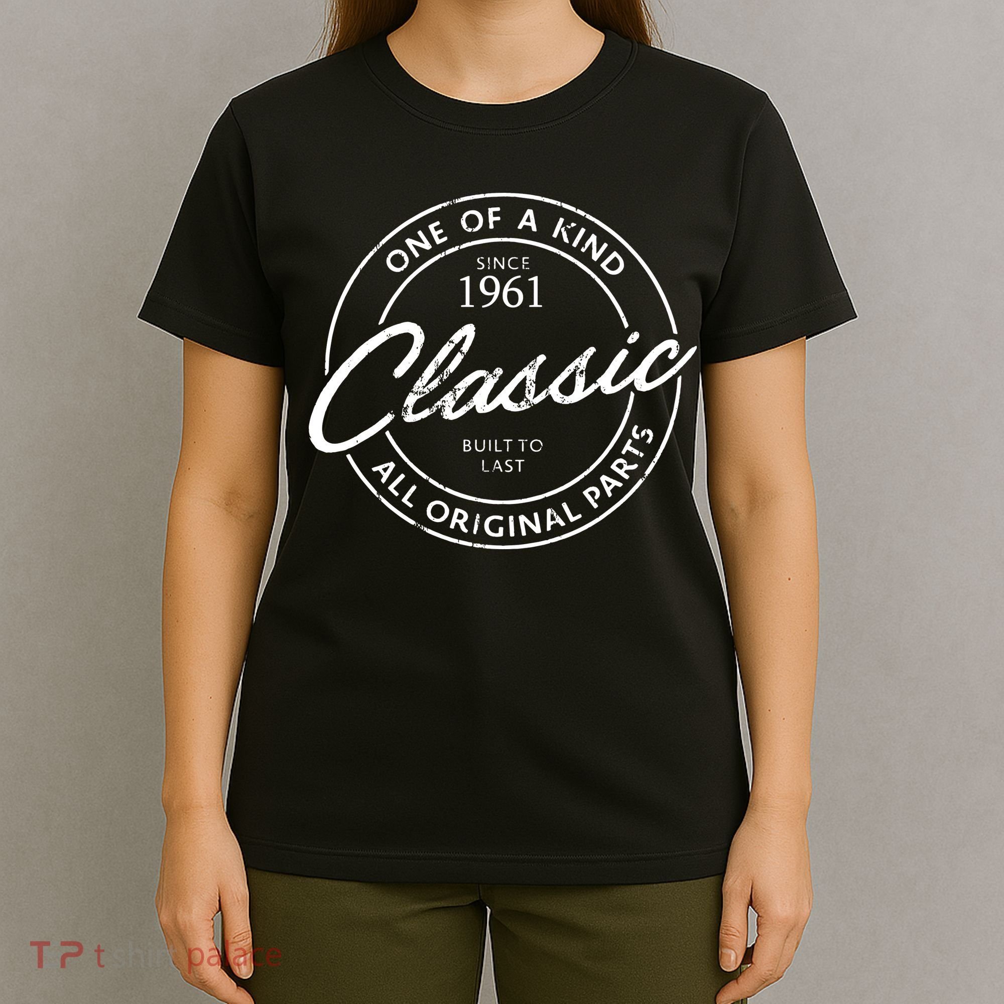 Vintage Born In 1961 Birthday Gift T-Shirt