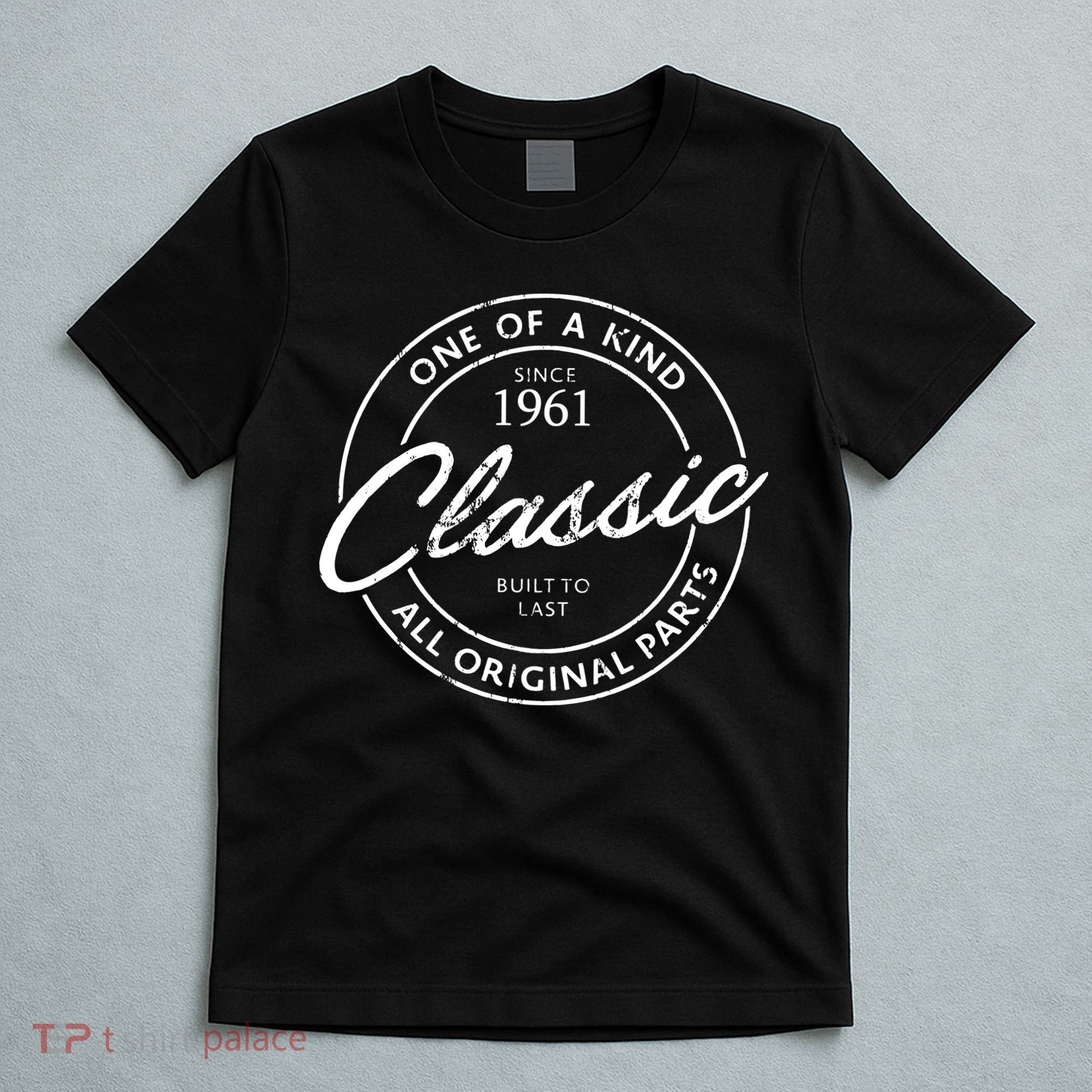 Vintage Born In 1961 Birthday Gift T-Shirt