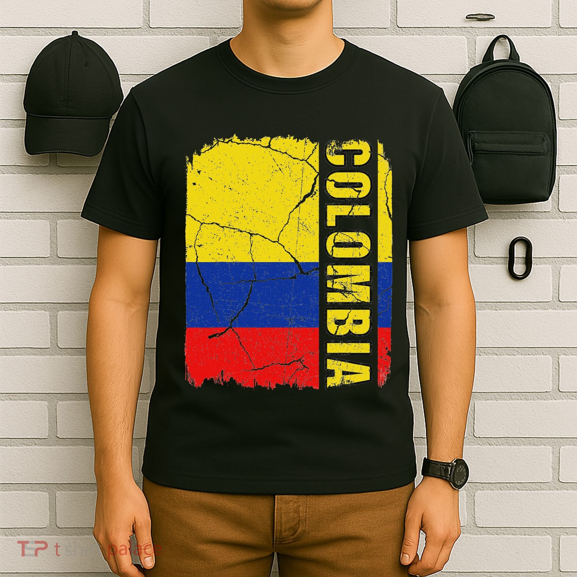 Vintage Colombian Flag Colombia Pride Roots Heritage Gift T-Shirt