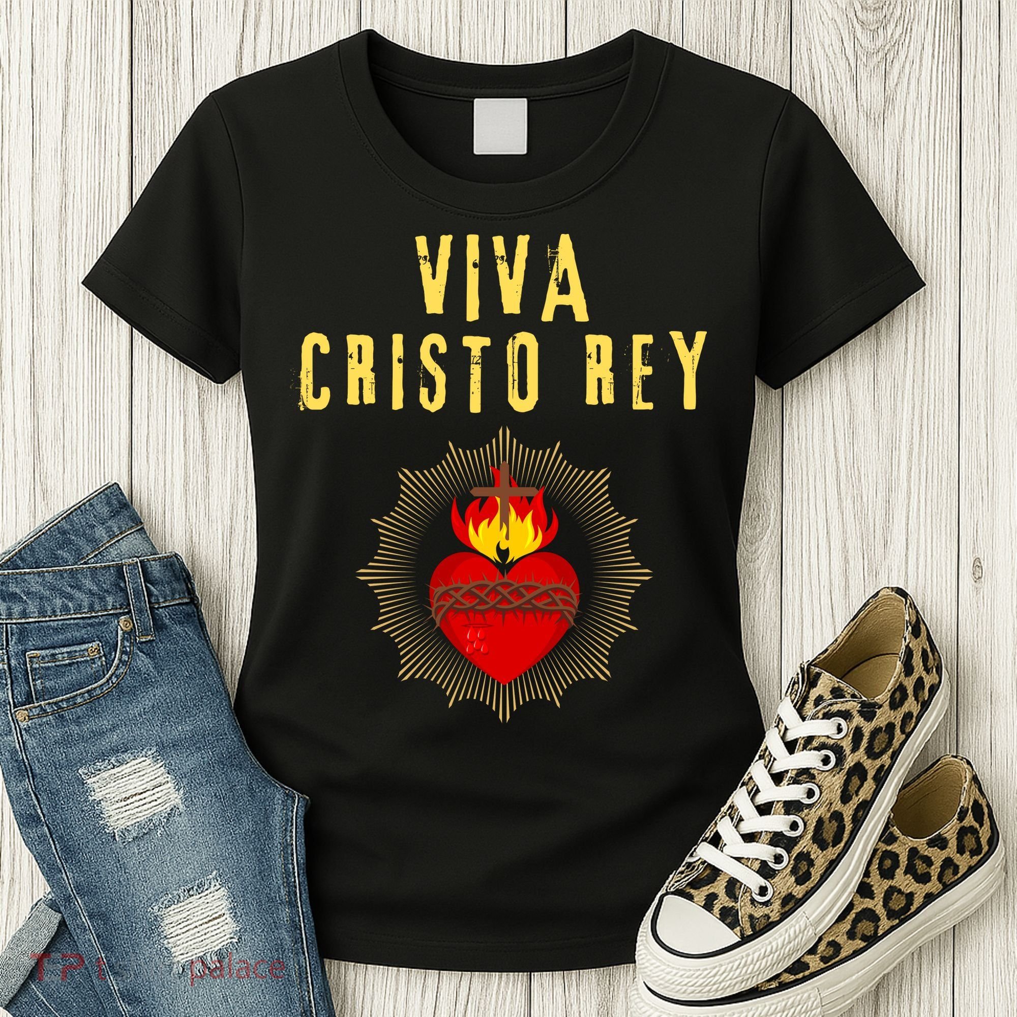 Viva Cristo Rey Roman Catholic Gift Women's T-Shirt