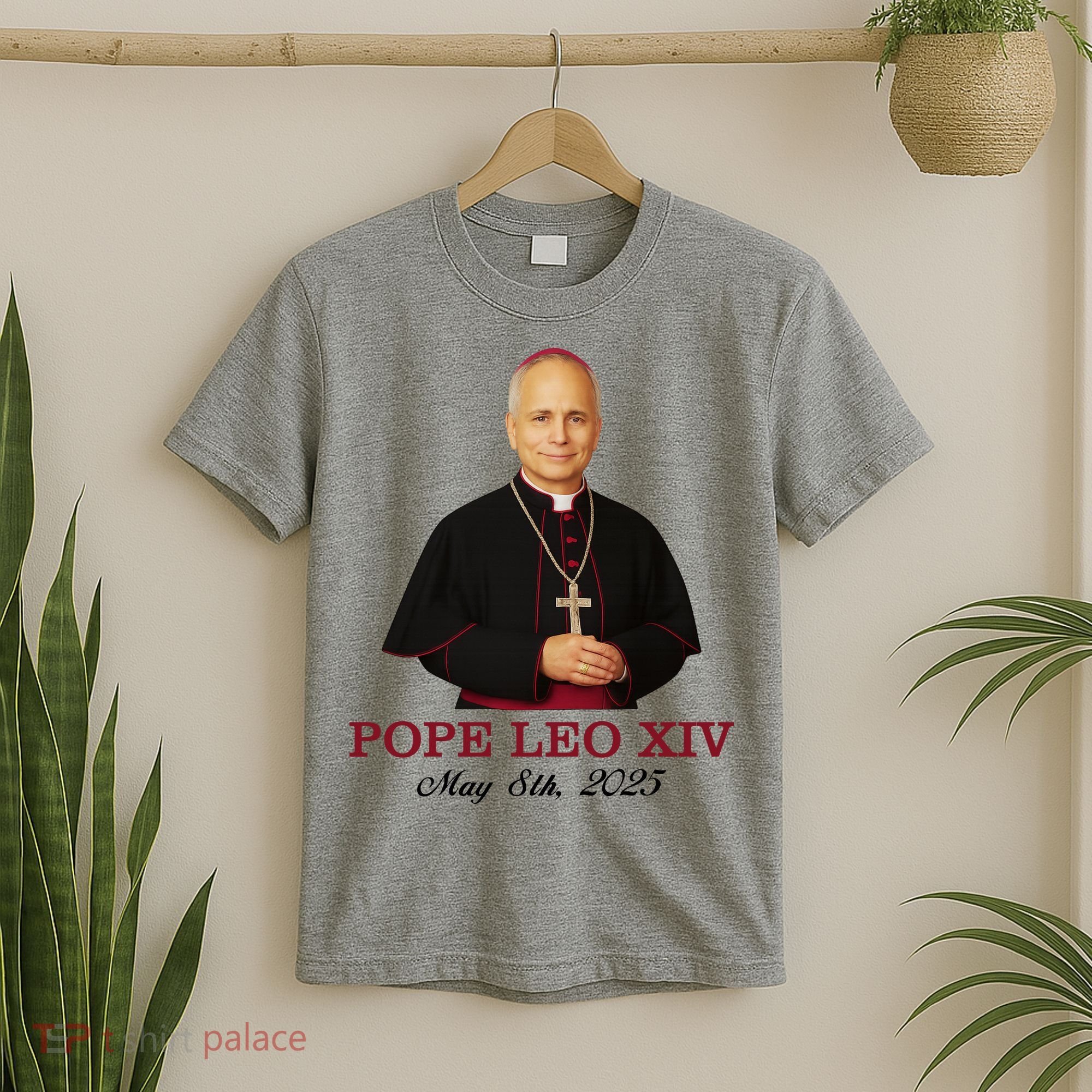 Vivo Christo Rey Pope LEO XIV May 8th, 2025 Catholic Pope T-Shirt
