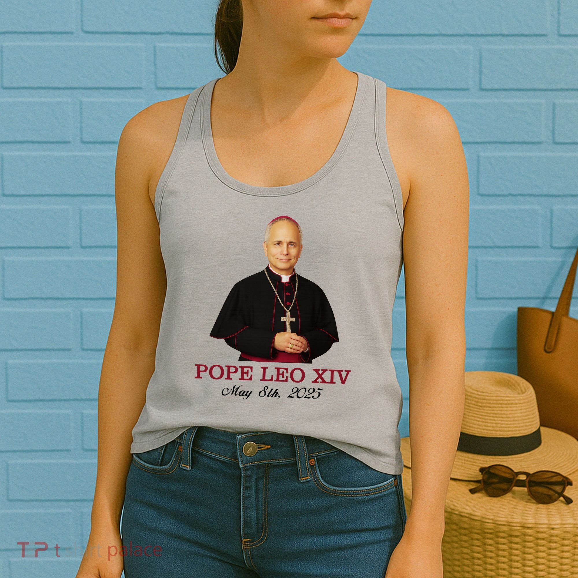 Vivo Christo Rey Pope LEO XIV May 8th, 2025 Catholic Pope Women's Tank Top