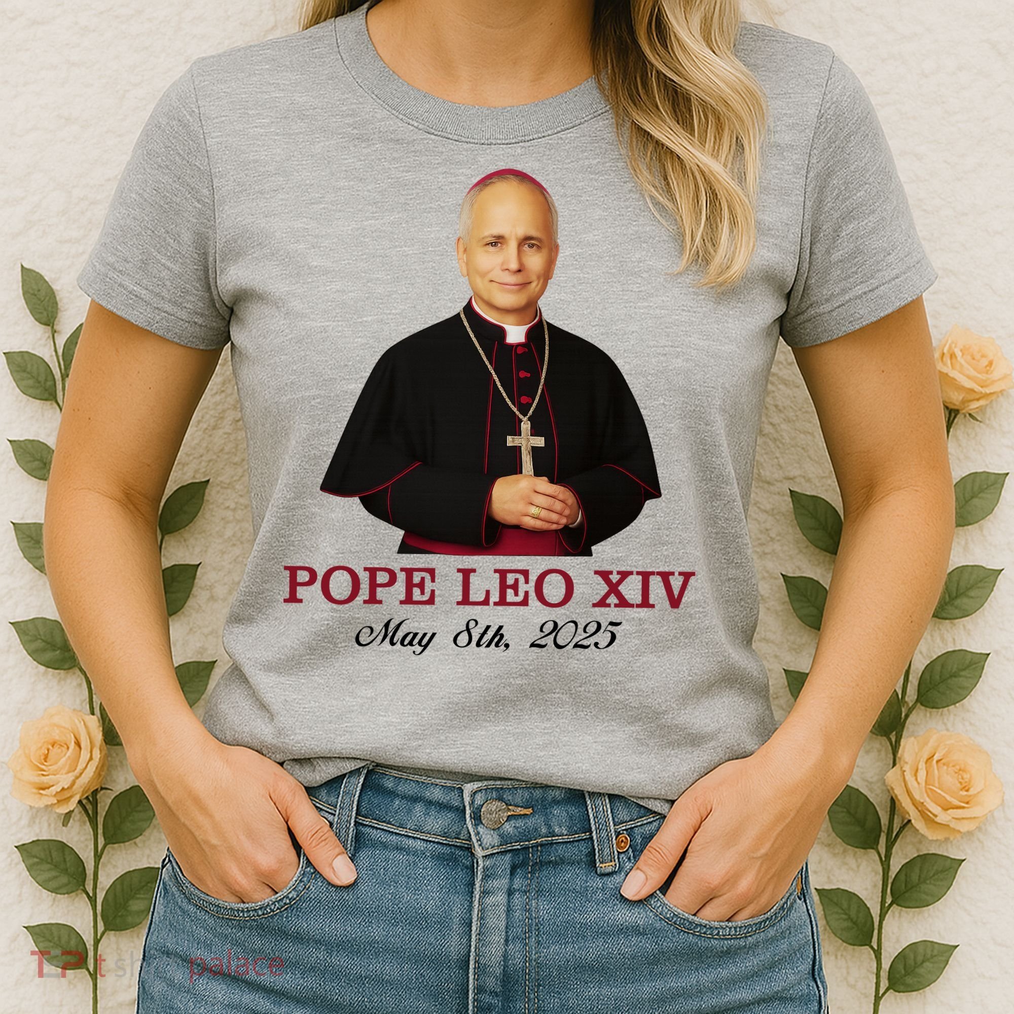 Vivo Christo Rey Pope LEO XIV May 8th, 2025 Catholic Pope Women's T-Shirt