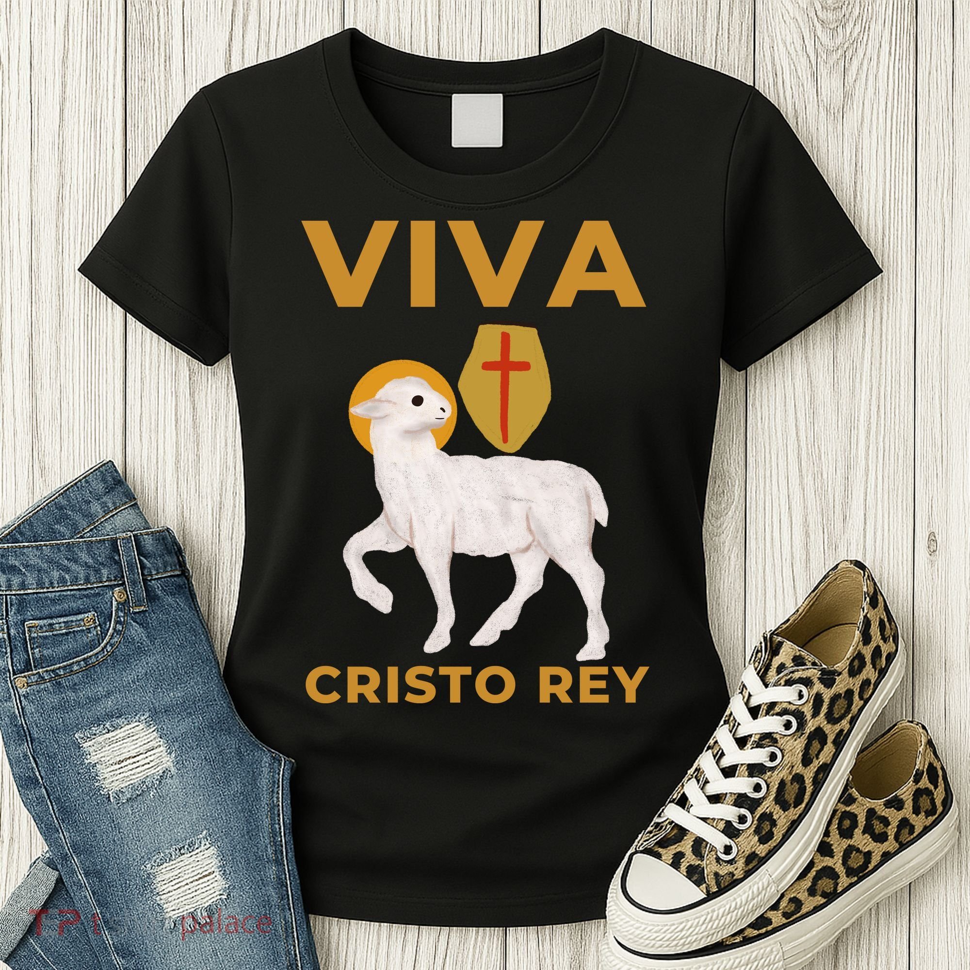 Viva Cristo Rey Roman Catholic Gift Women's T-Shirt