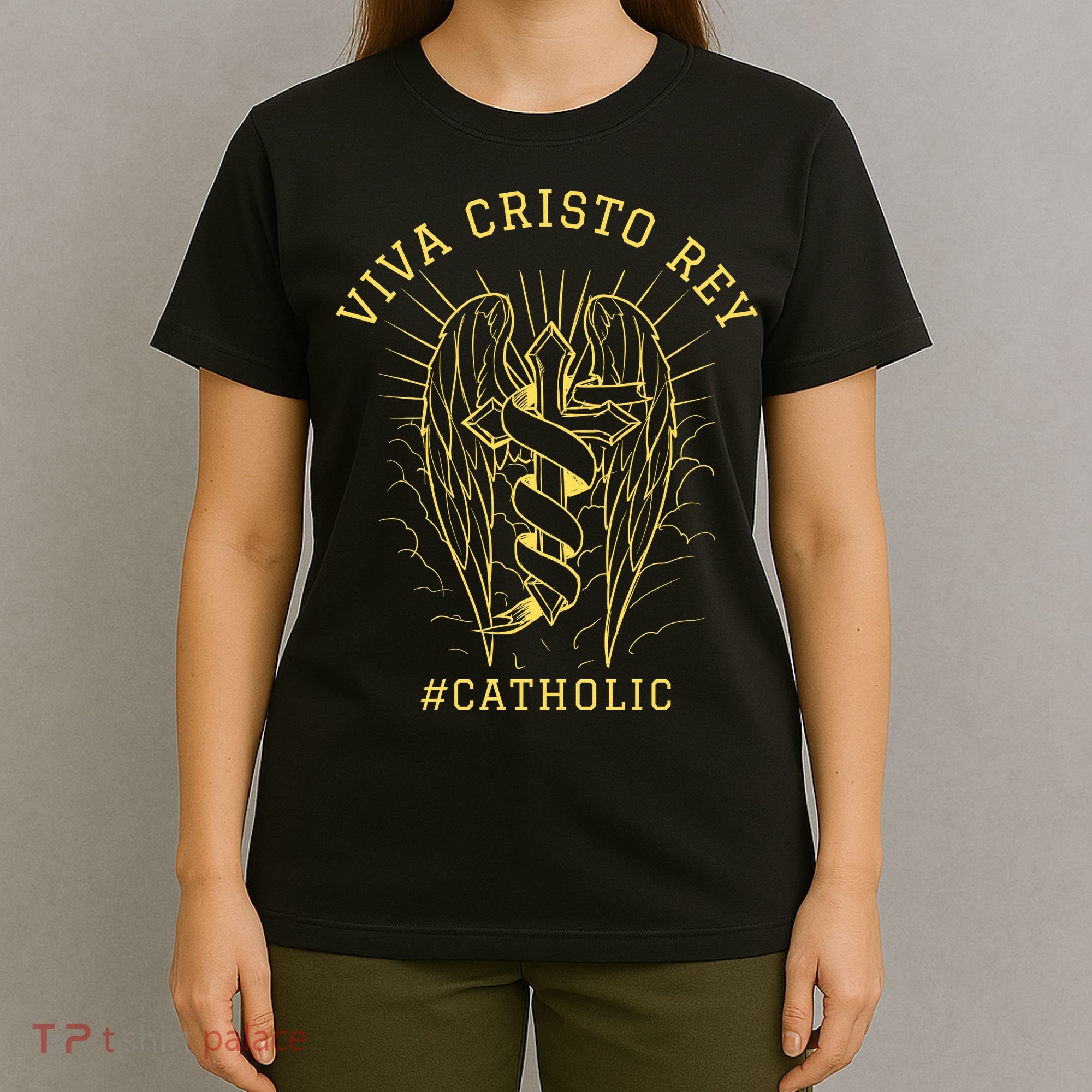 Viva Cristo Rey Roman Catholic Gift T-Shirt