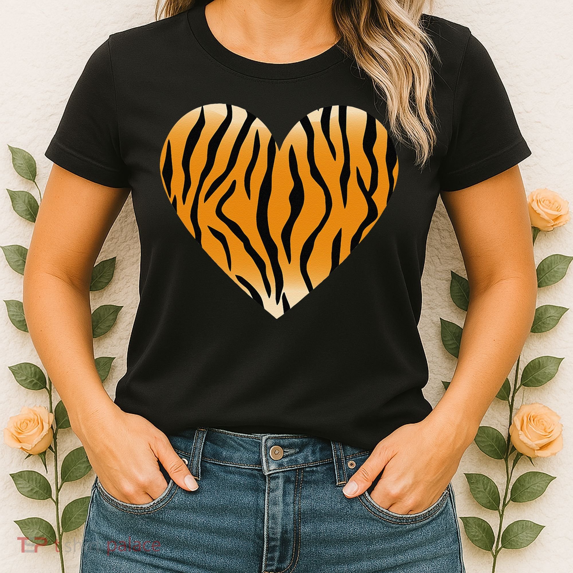 Valentine's Day Fashionable Tiger Stripe Pattern Heart Gift Women's T-Shirt