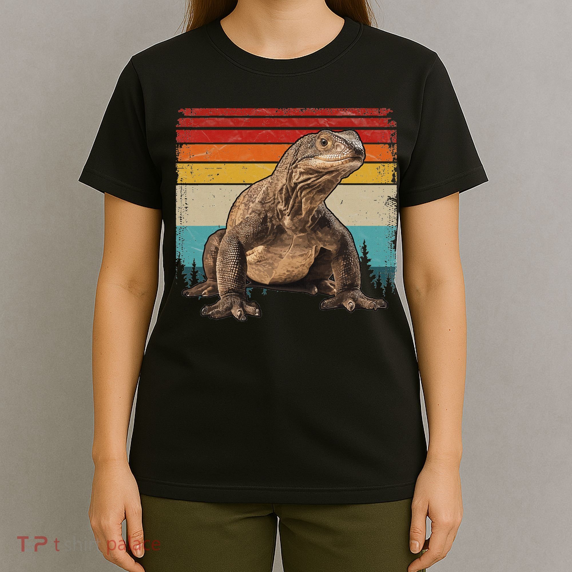 Vintage Distressed Retro Style Cool Komodo Dragon T-Shirt