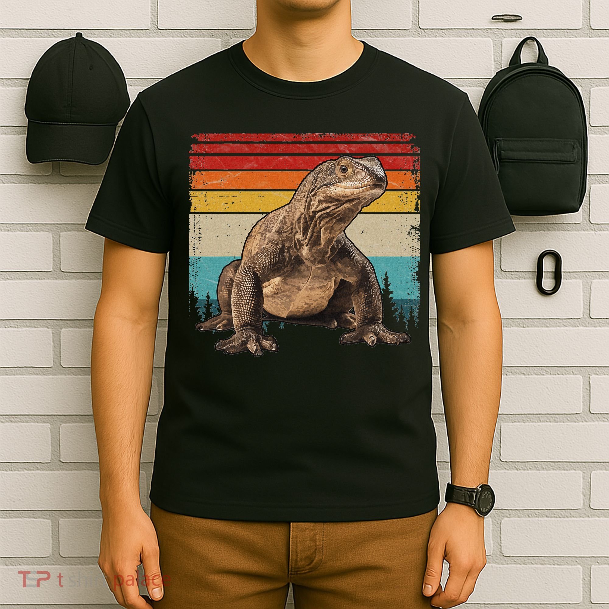 Vintage Distressed Retro Style Cool Komodo Dragon T-Shirt