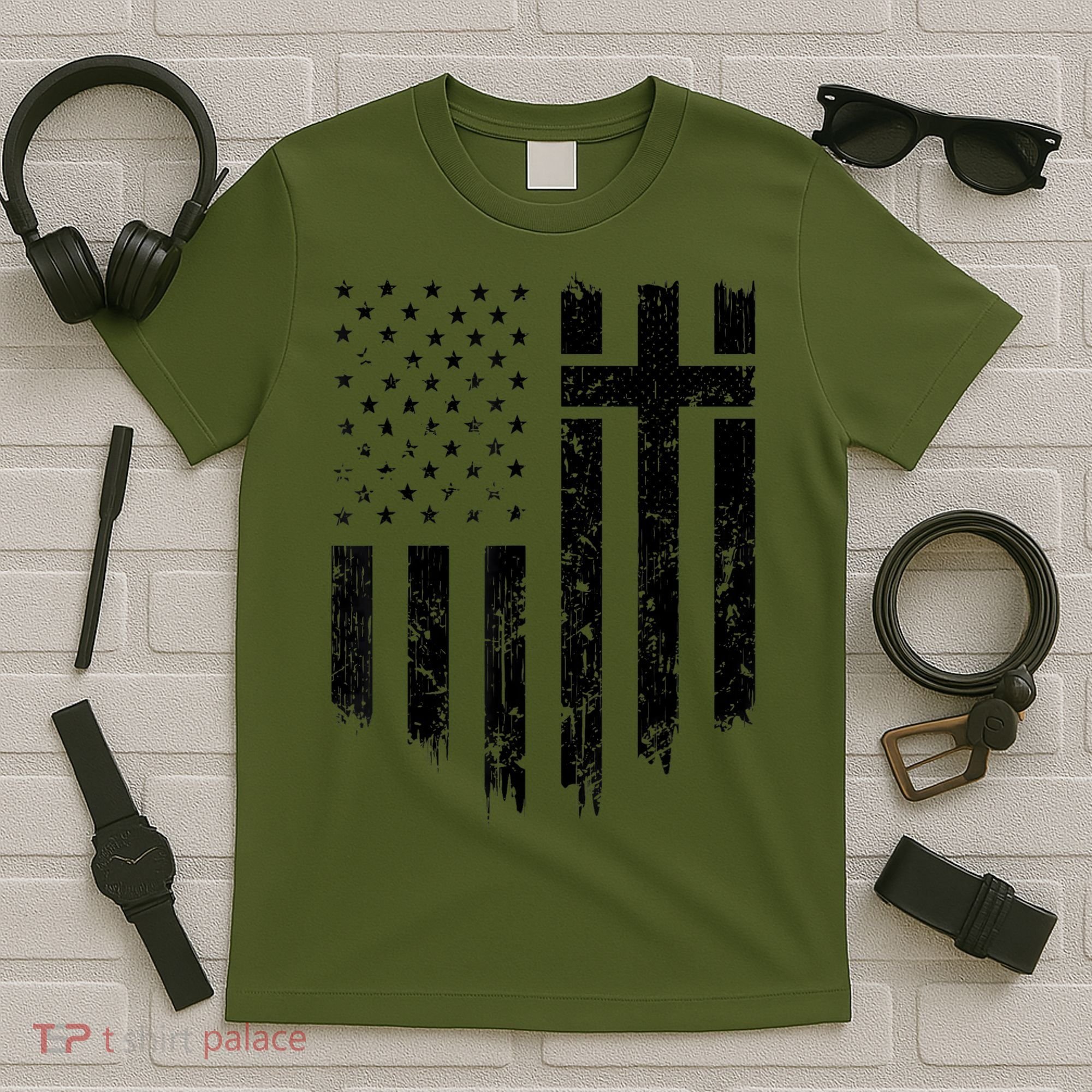 Vintage Distressed USA Flag Cross Christian Faith Gift T-Shirt