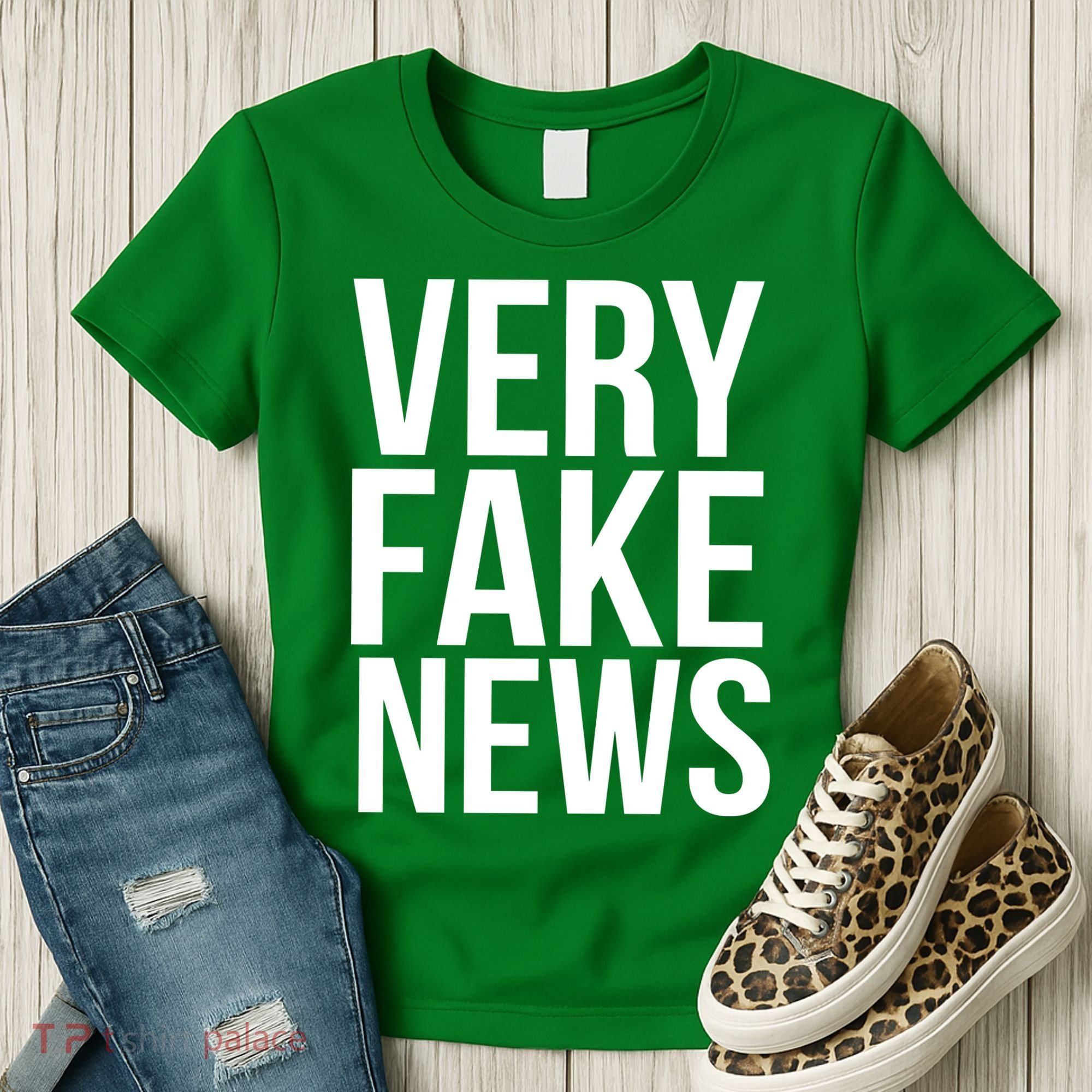 Very Fake News Funny Donald Trump Women's T-Shirt