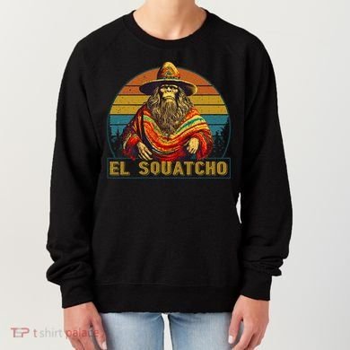 Vintage El Squatcho Bigfoot Retro Saquatch Women's Sweatshirt