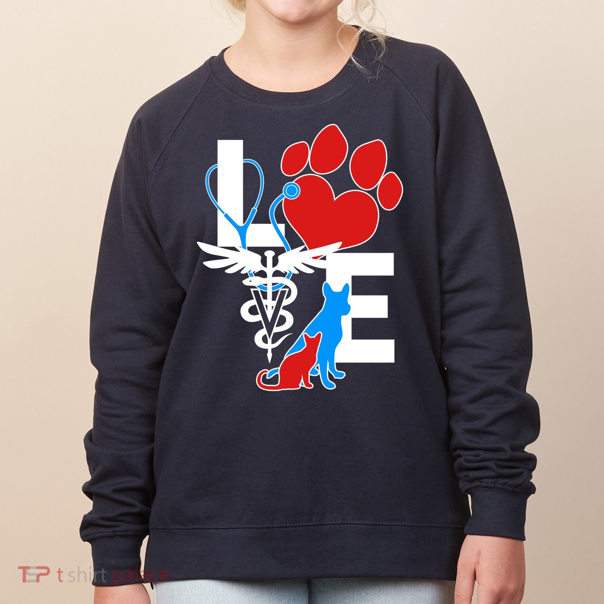 Veterinarian Love Cat and Dog Women's Sweatshirt