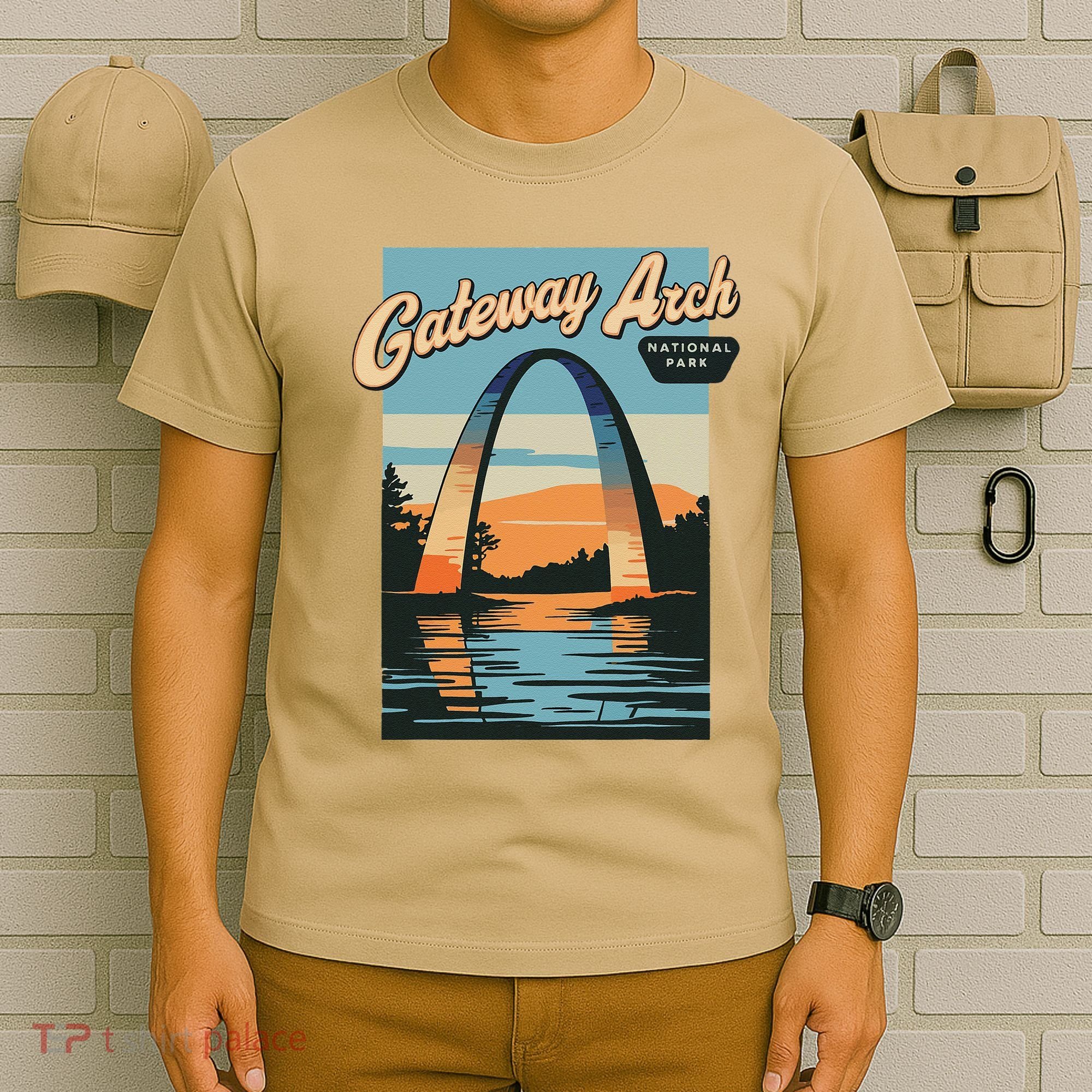 Vintage Gateway Arch National Park City Of St Louis Missouri T-Shirt