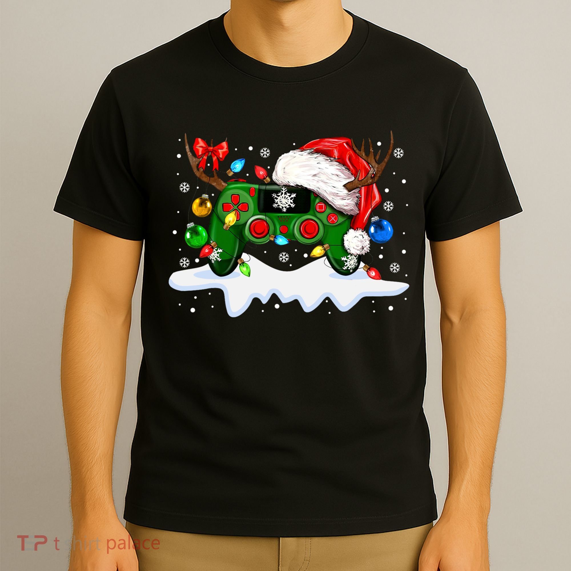 Video Game Controller Christmas Santa Hat Gamer T-Shirt