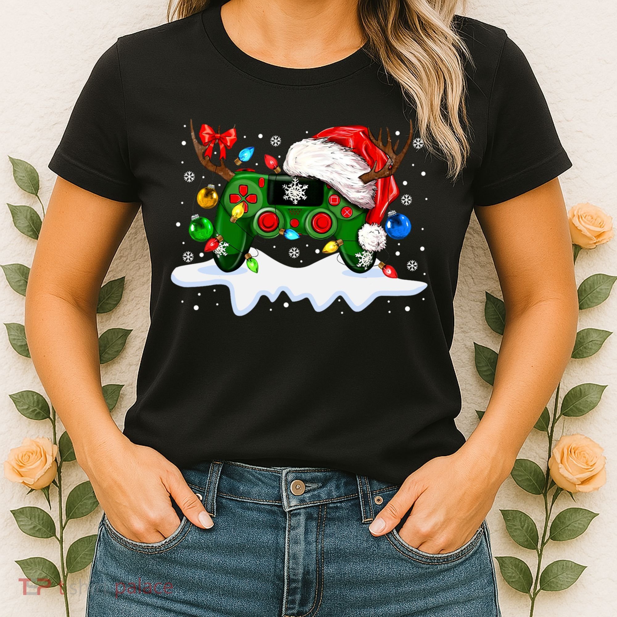 Video Game Controller Christmas Santa Hat Gamer Women's T-Shirt