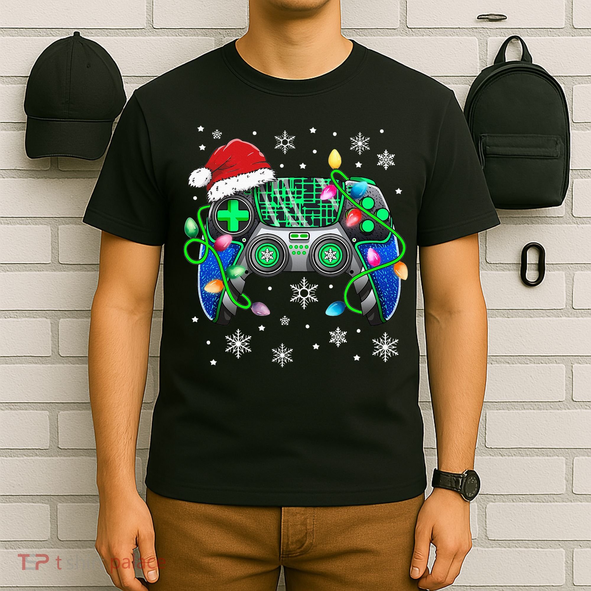 Video Game Controller Christmas Santa Hat Gamer T-Shirt