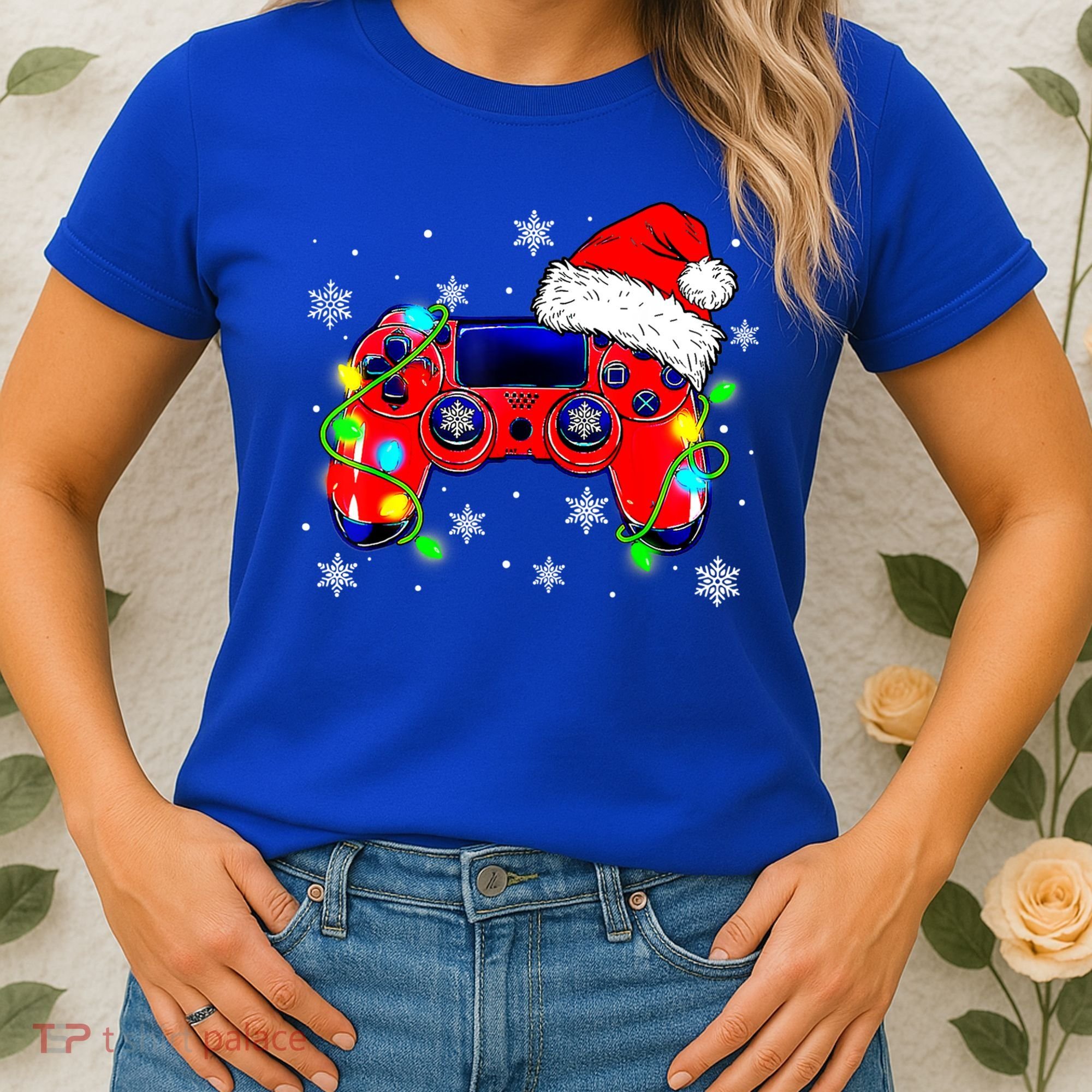 Video Game Controller Christmas Santa Hat Gamer Cute Gift Women's T-Shirt